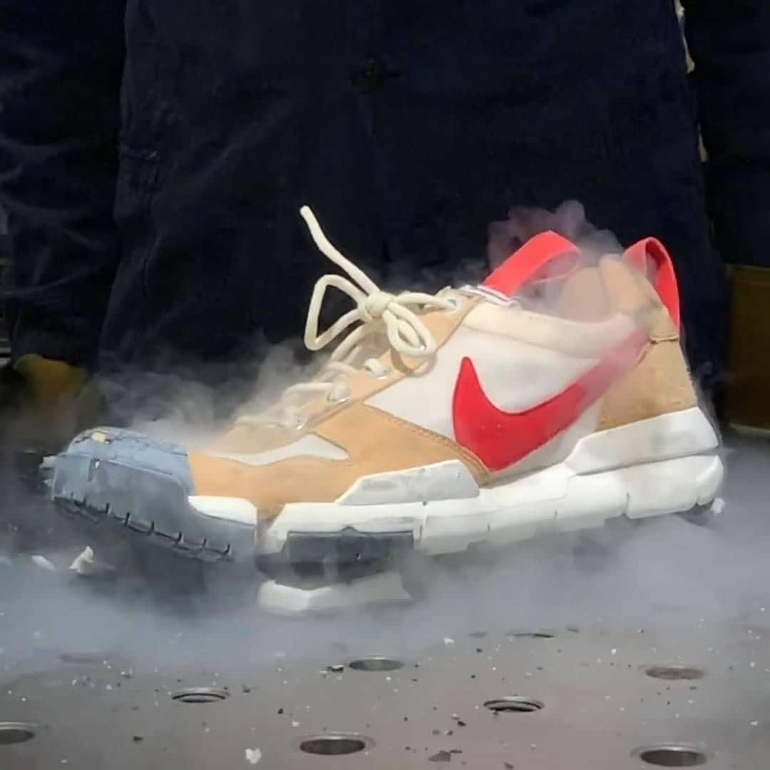 Nike x Tom Sachs Mars Yard Shoe 2.0 Space Camp, Nike x Tom Sachs Mars Yard Overshoe 3.0 착용 스타일 - 1