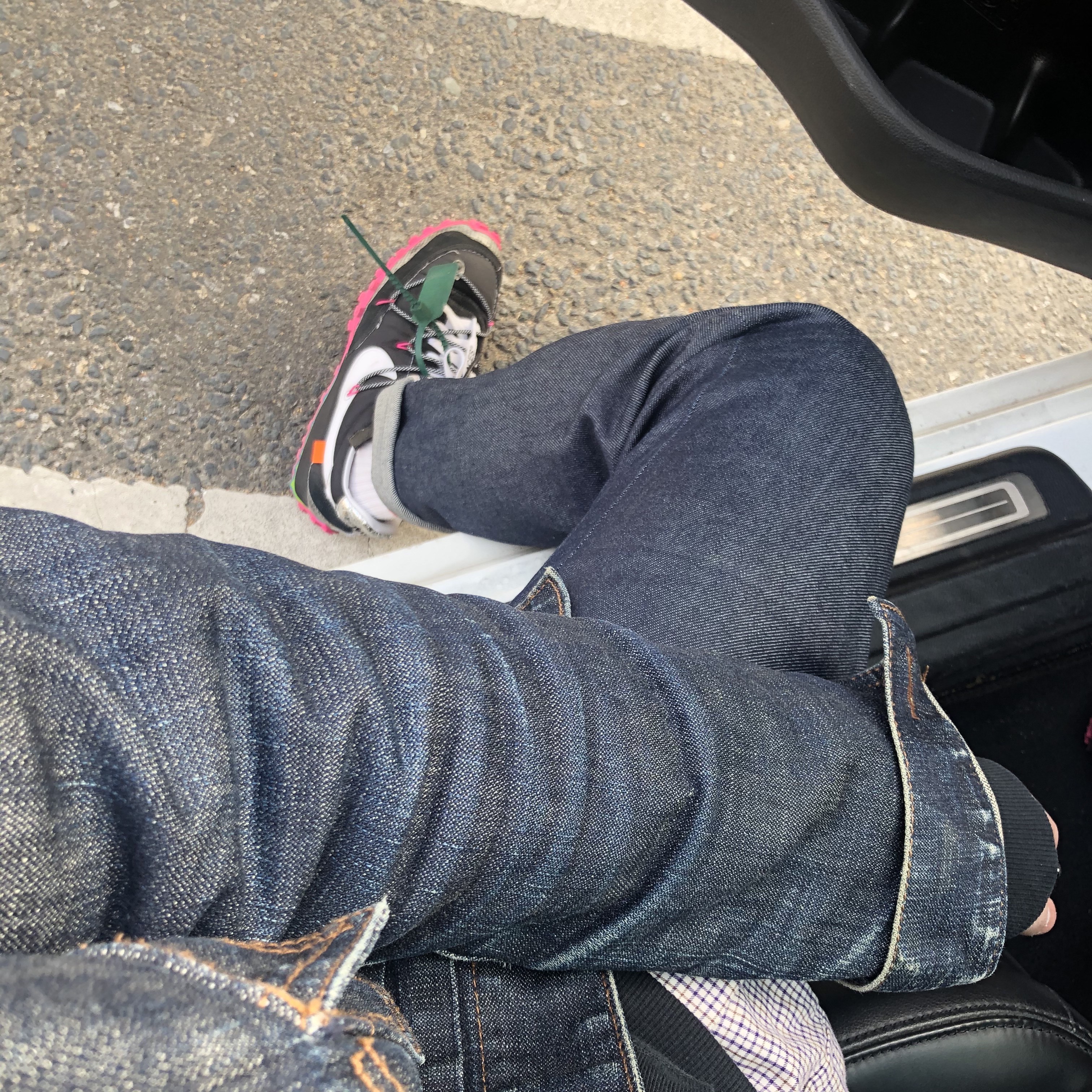 (W) Nike x Off-White Waffle Racer Black 착용 스타일
