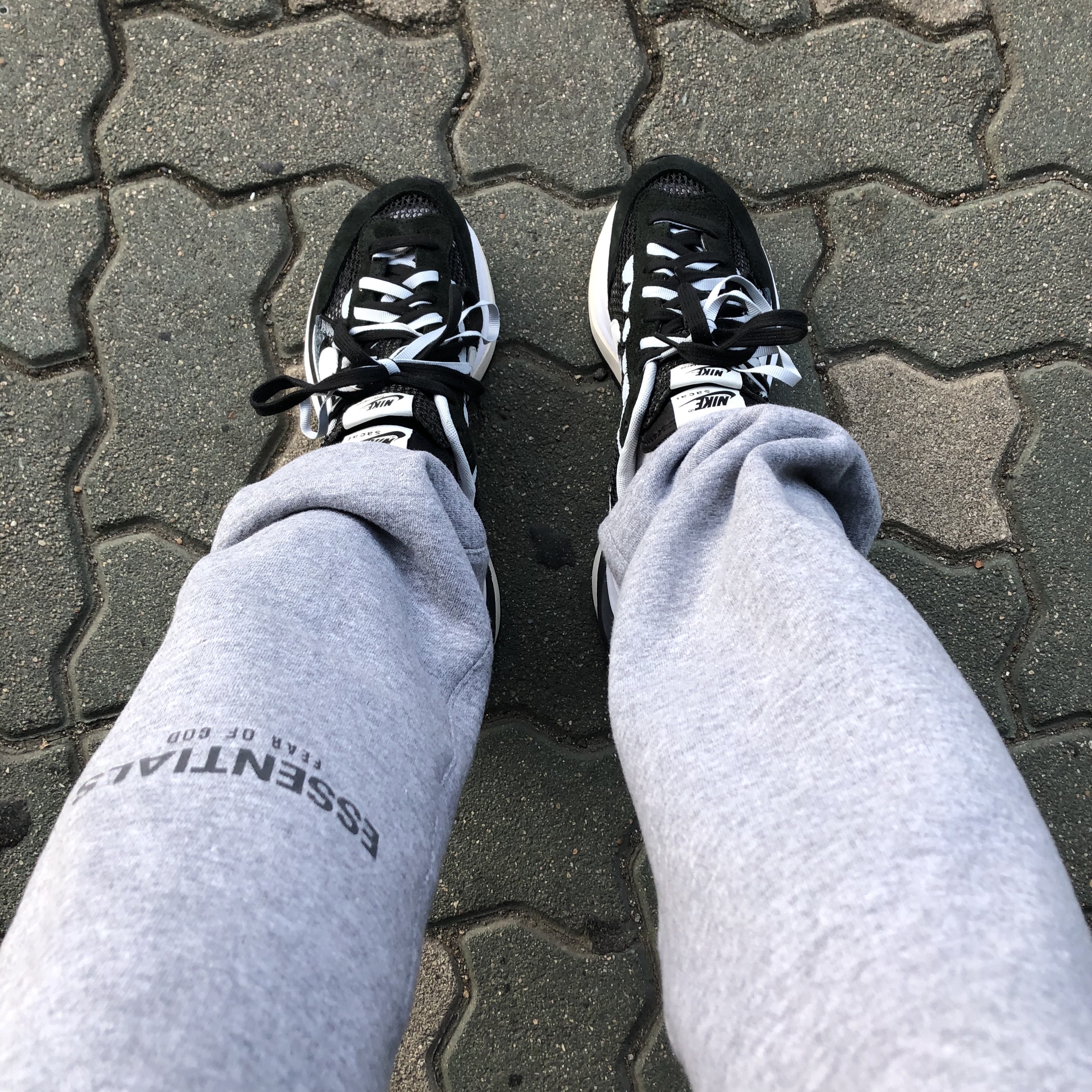 Nike x Sacai VaporWaffle Black White 착용 스타일