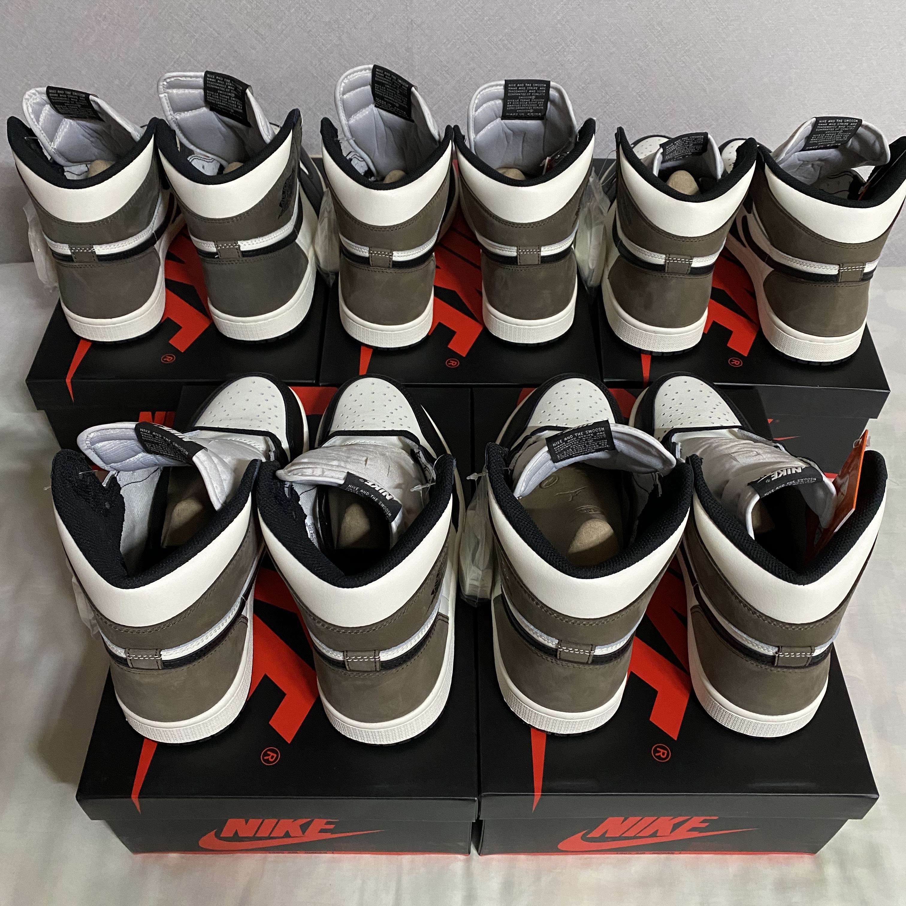 Jordan 1 Retro High OG Black Mocha 착용 스타일 - 3