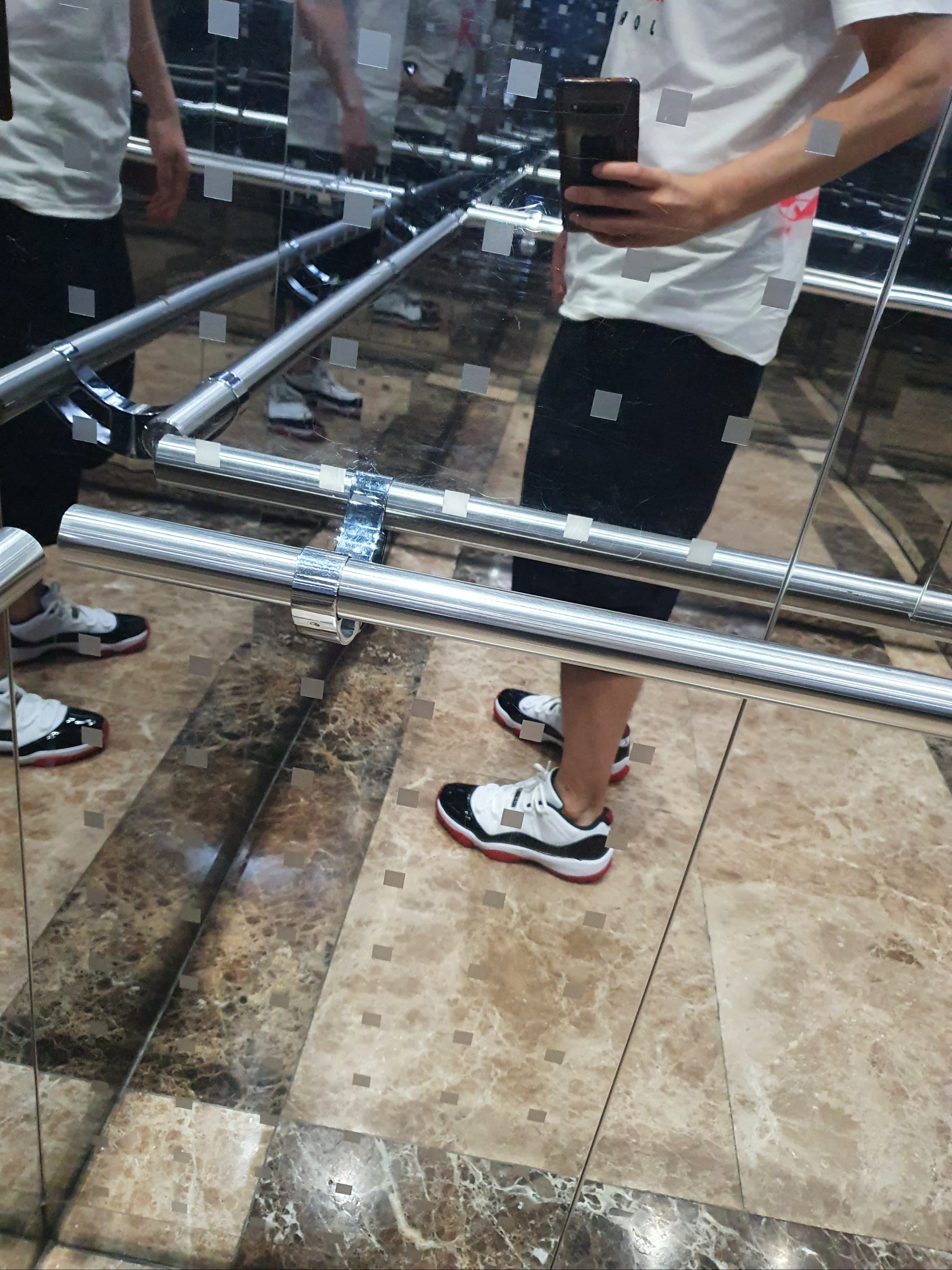 Jordan 11 Retro Low Concord Bred 착용 스타일