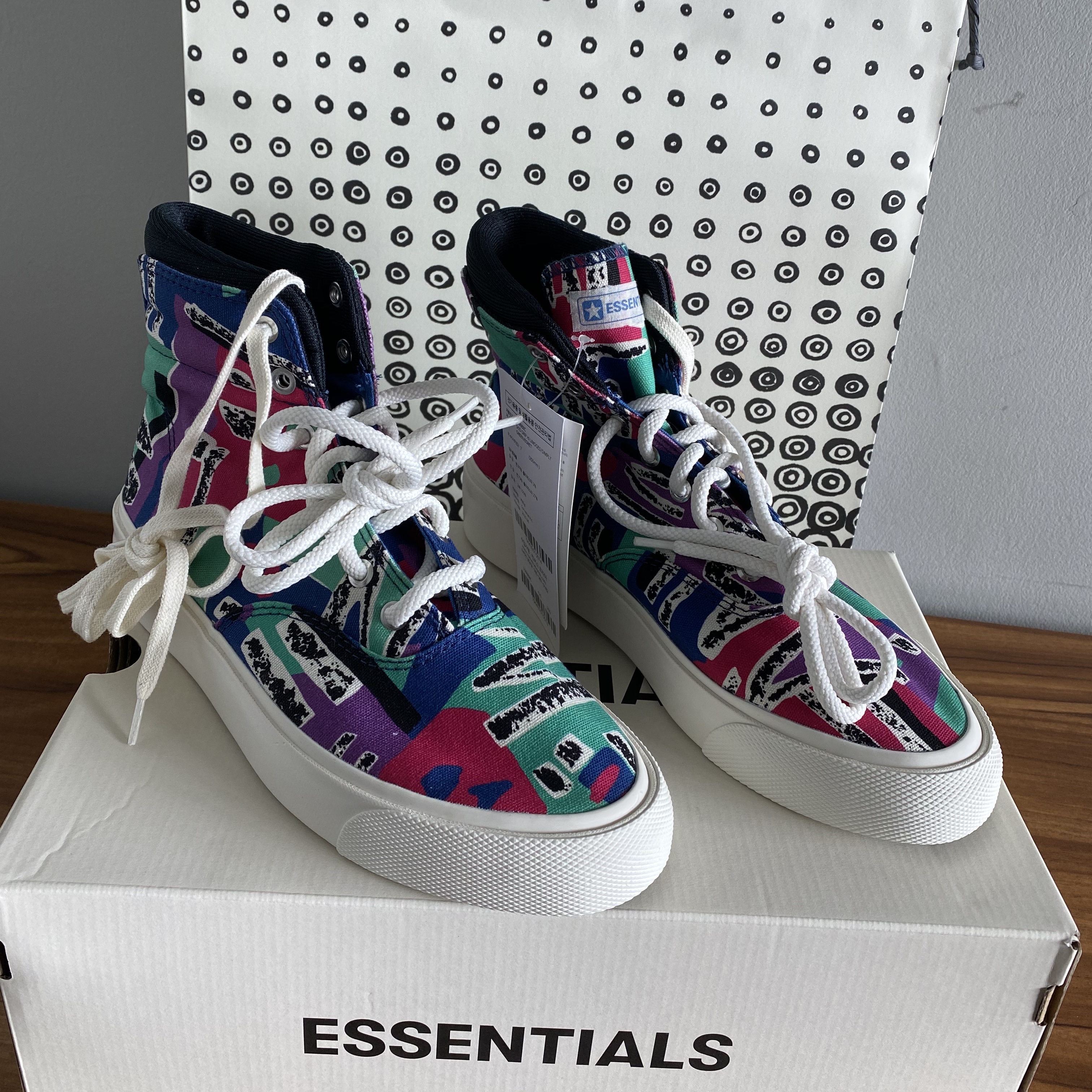 Converse x Fear of God Essentials Skid Grip Hi 착용 스타일