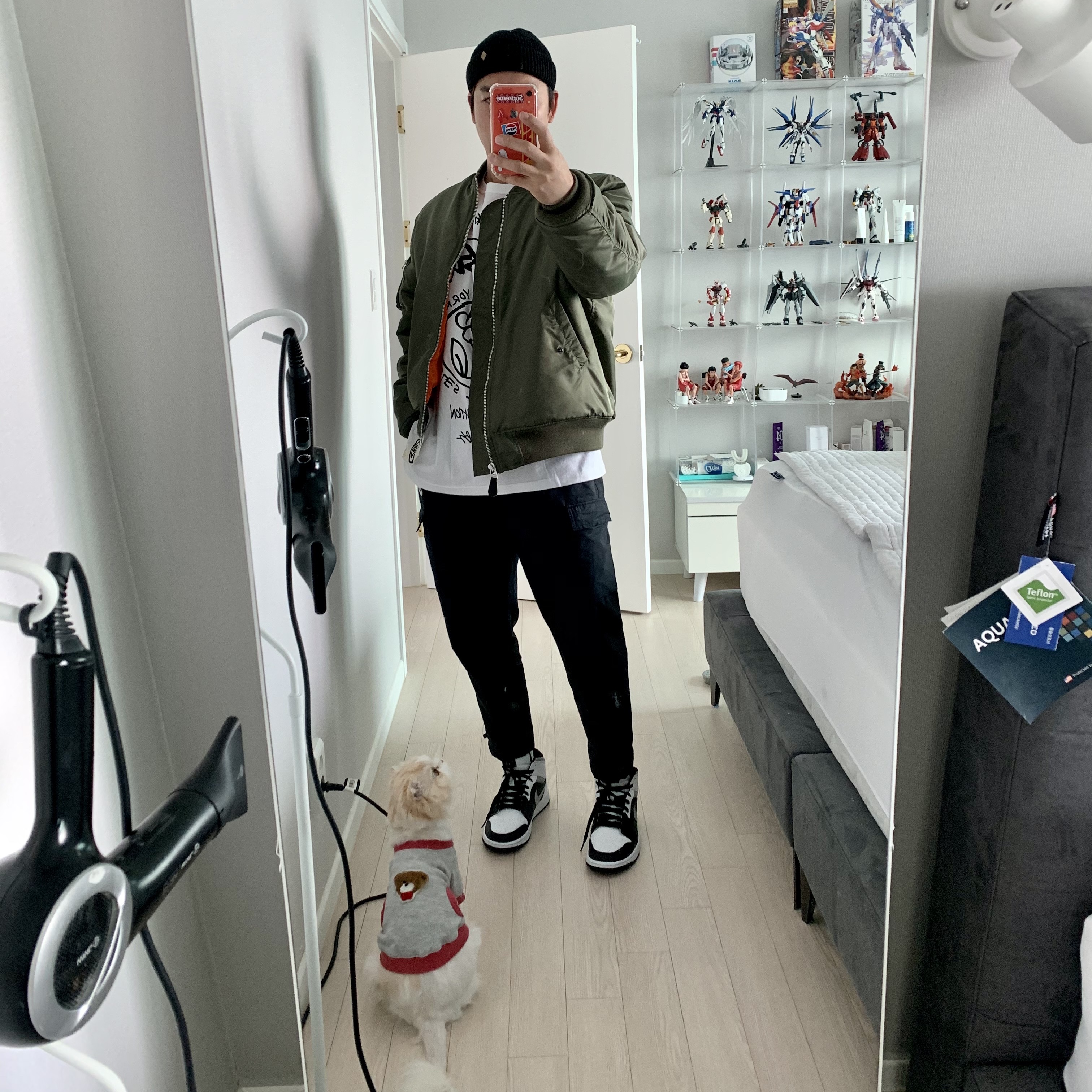 Jordan 1 Mid White Shadow, Stussy x CDG MA-1 Jacket Olive 착용 스타일