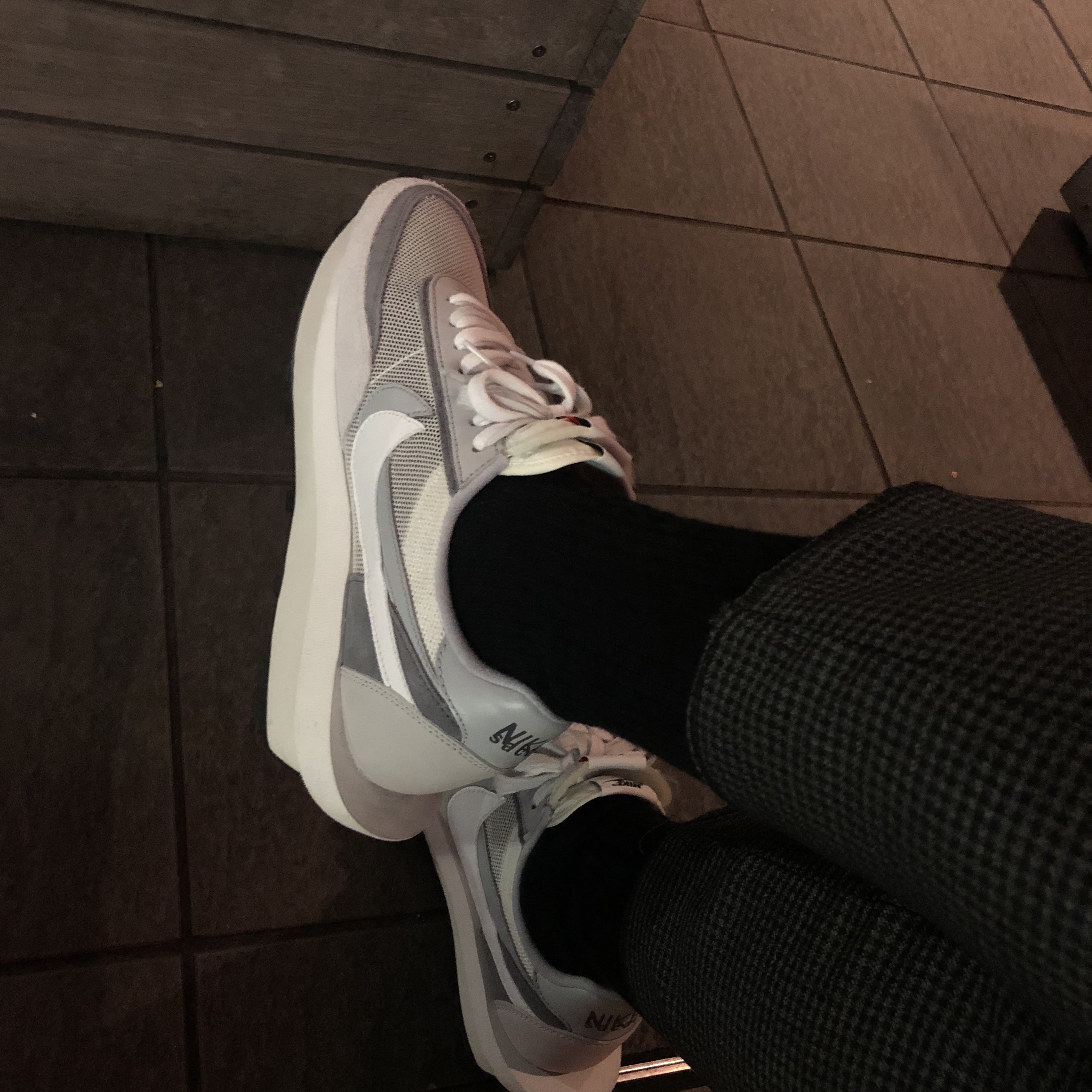 Nike x Sacai LDWaffle Summit White, Nike x Sacai LDWaffle Green Multi 착용 스타일 - 1