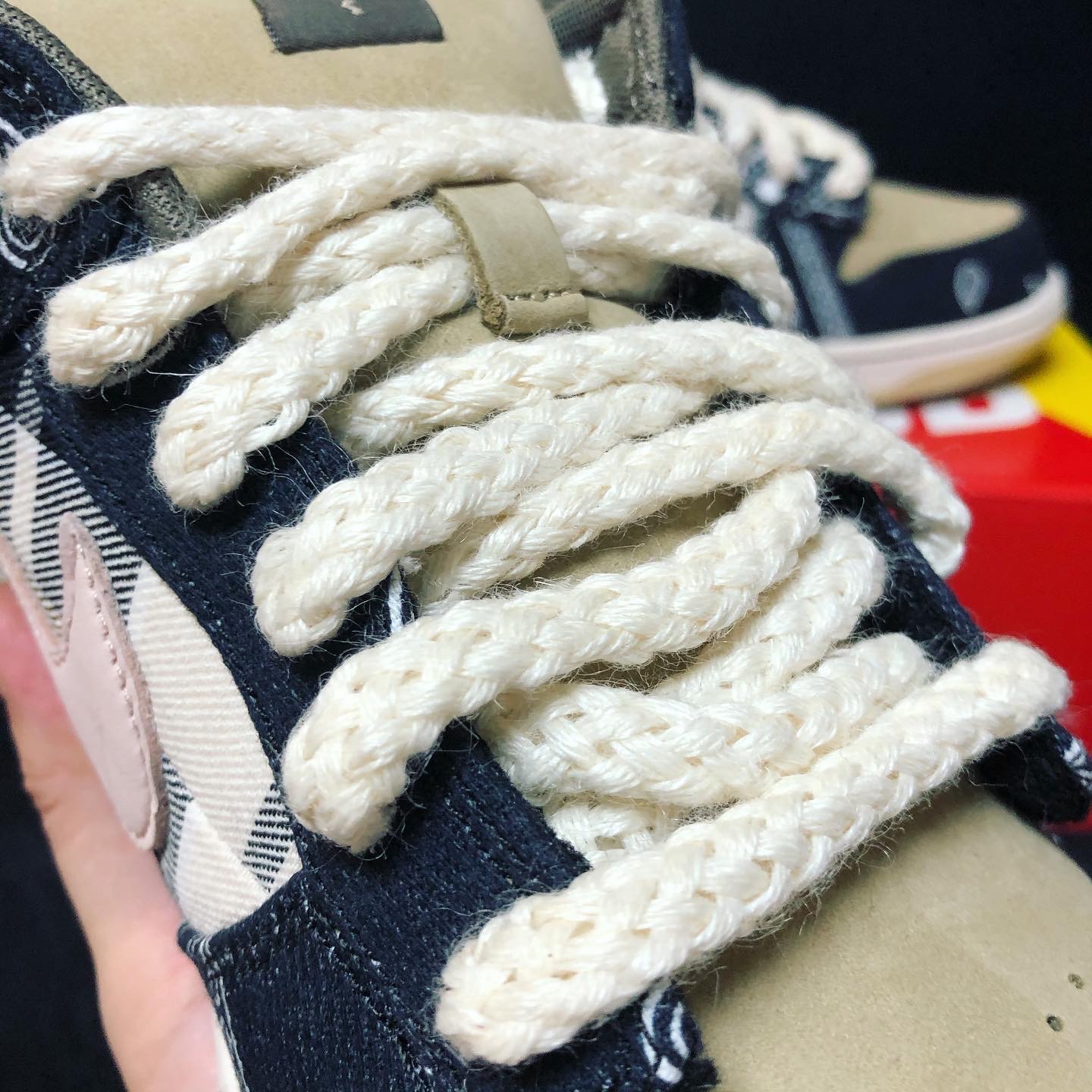 Nike x Travis Scott SB Dunk Low 착용 스타일 - 5