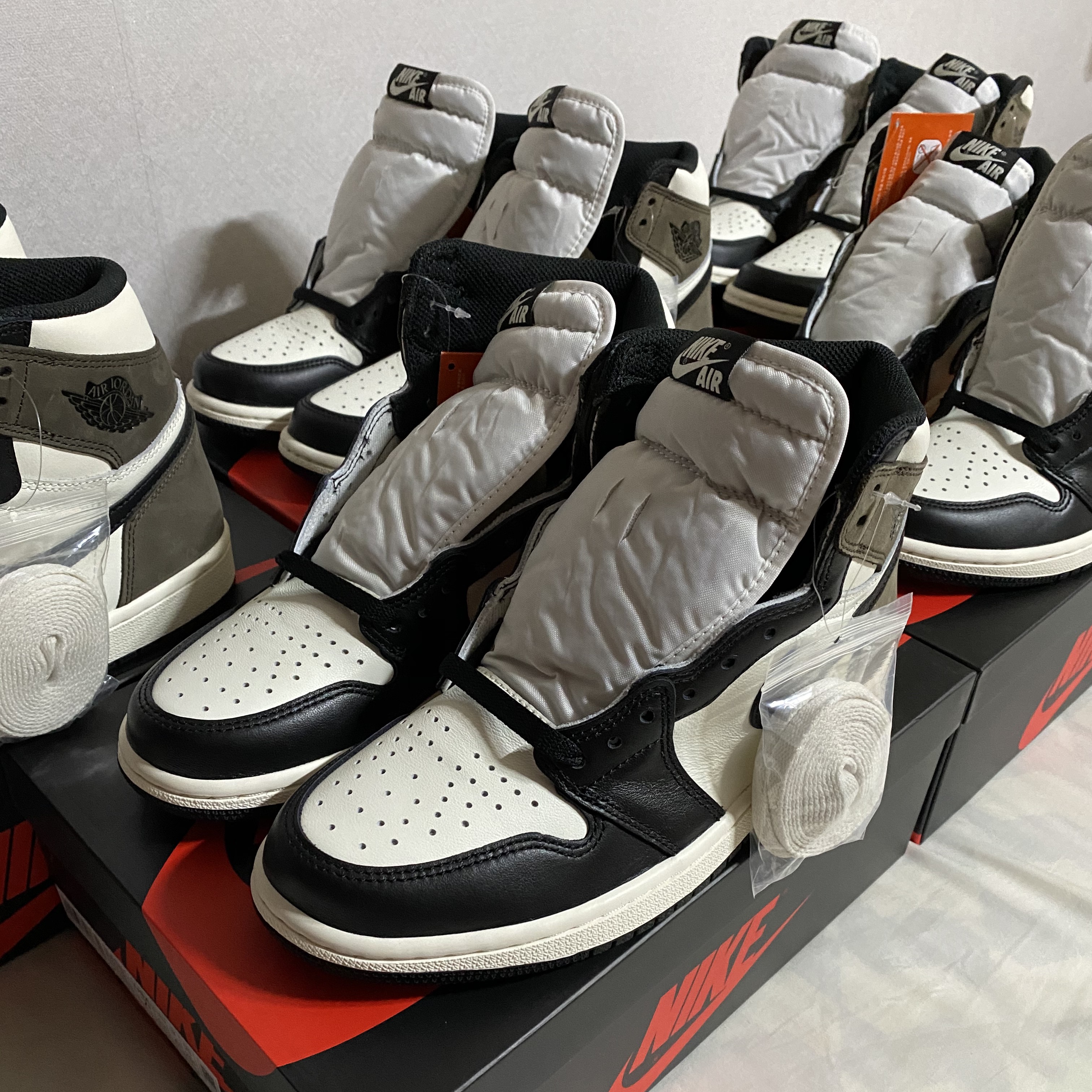 Jordan 1 Retro High OG Black Mocha 착용 스타일 - 4