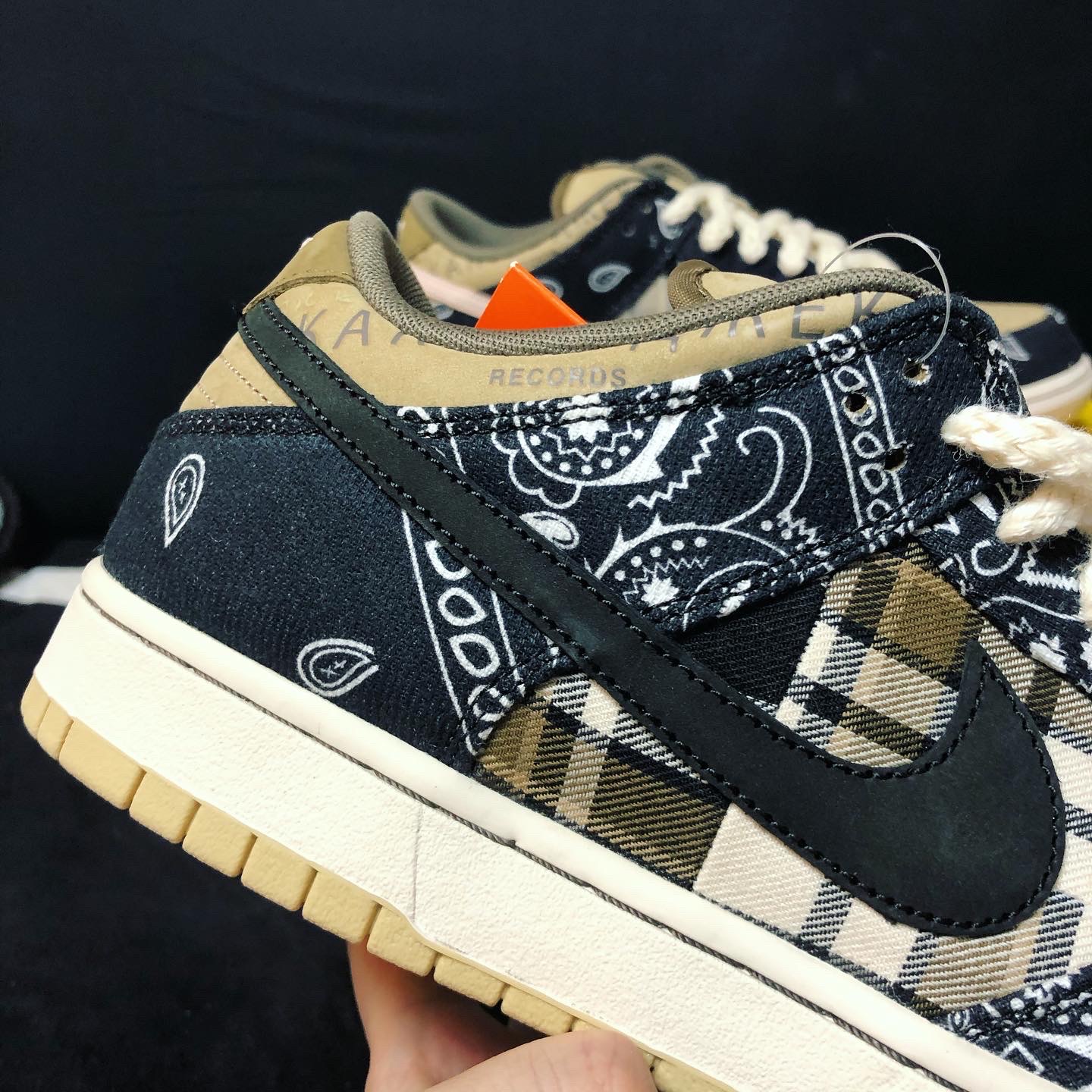 Nike x Travis Scott SB Dunk Low 착용 스타일 - 3