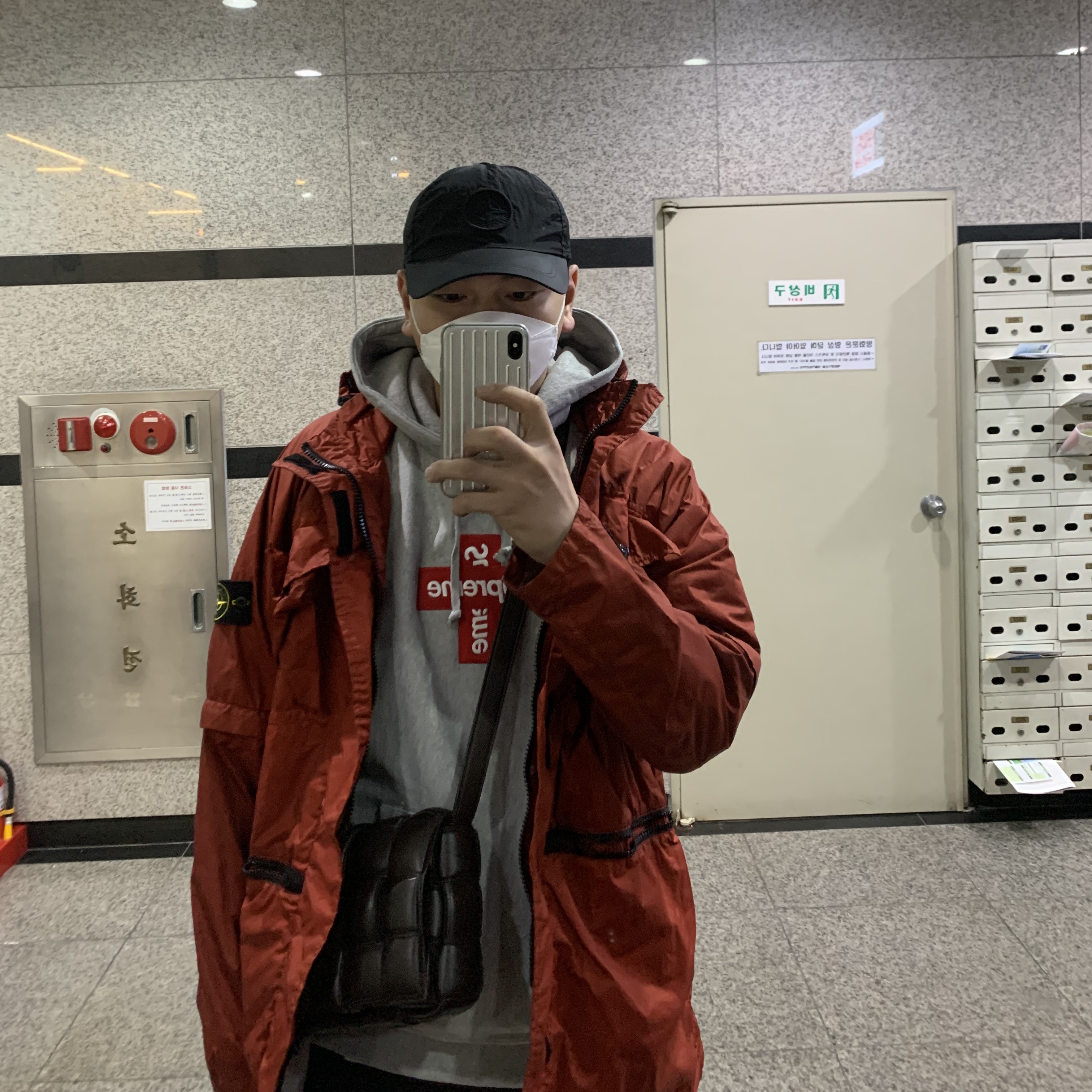 Supreme Cross Box Logo Hooded Sweatshirt Heather Grey - 20FW, Jordan 1 Retro High OG Bred Banned 2016 착용 스타일 - 3