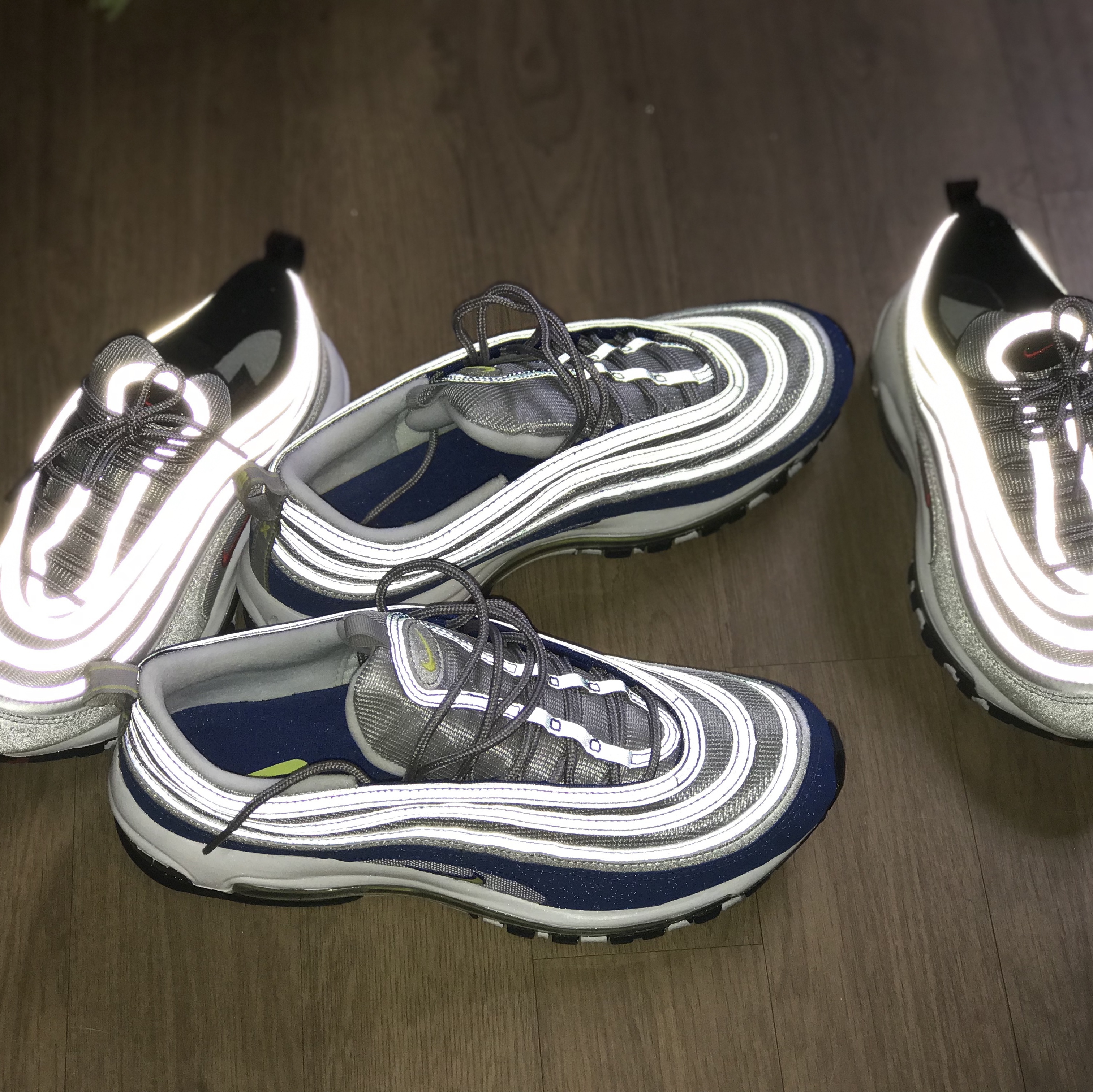 Nike Air Max 97 OG Royal Neon 착용 스타일 - 1