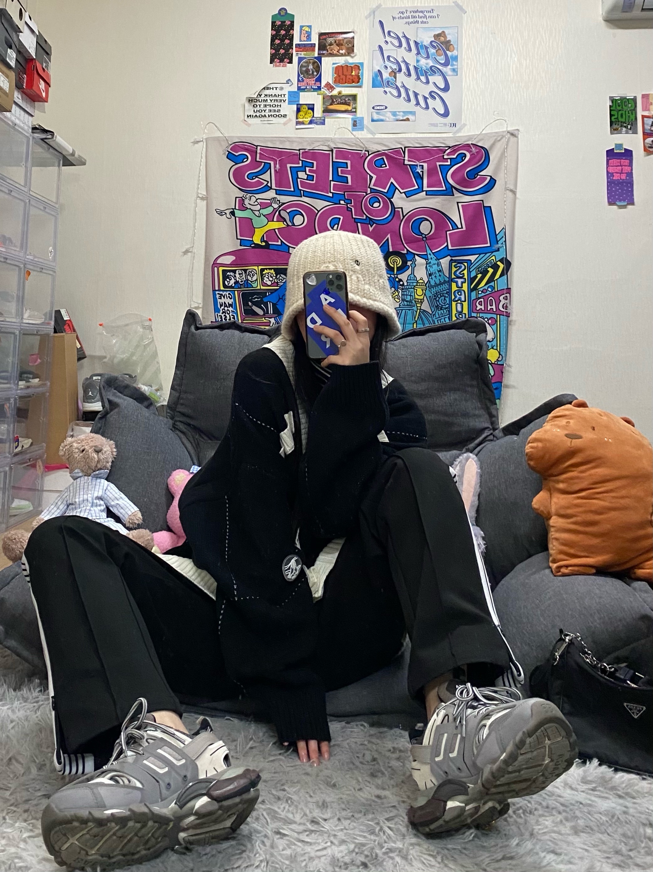 Balenciaga Track Sneakers Grey White 2019 착용 스타일 - 1