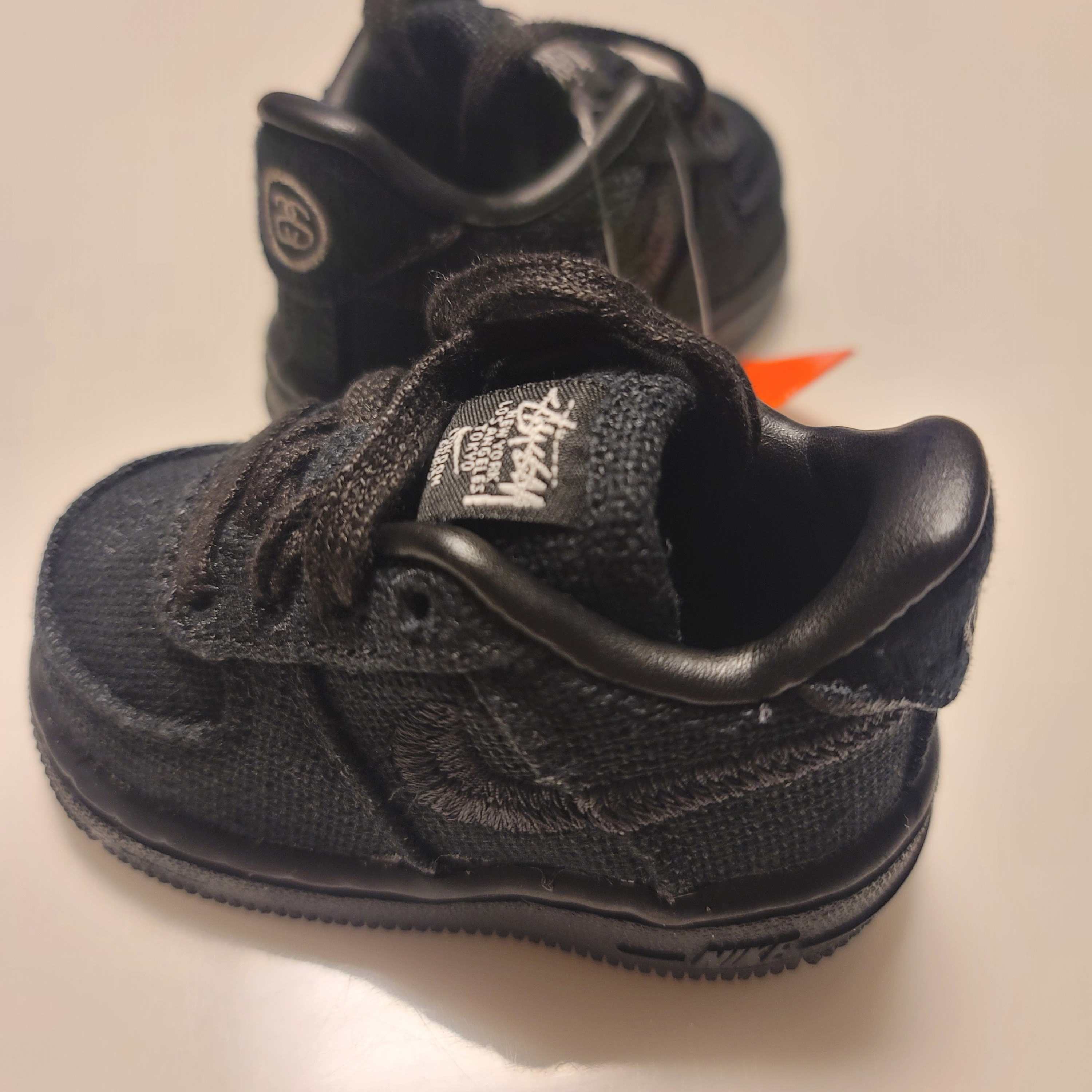 (TD) Nike x Stussy Air Force 1 Low Triple Black 착용 스타일