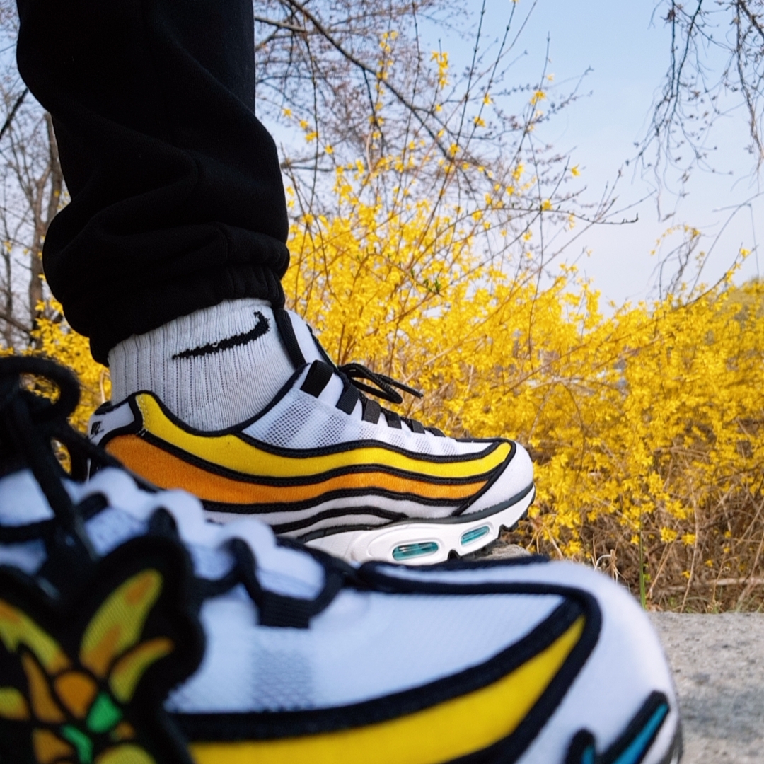 Nike Air Max 95 Pollen Rise 착용 스타일 - 2