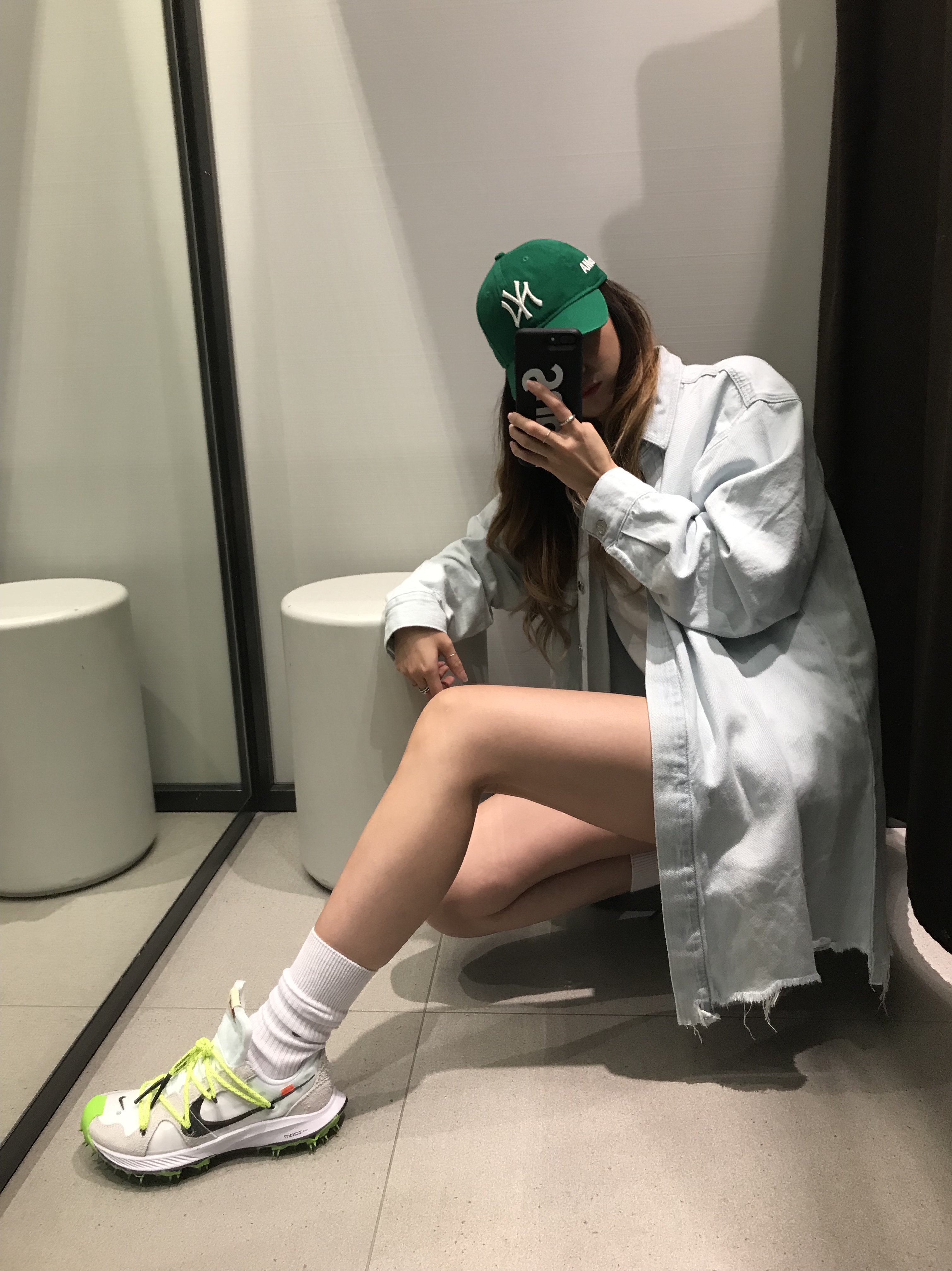 (W) Nike x Off-White Zoom Terra Kiger 5 White 착용 스타일 - 1