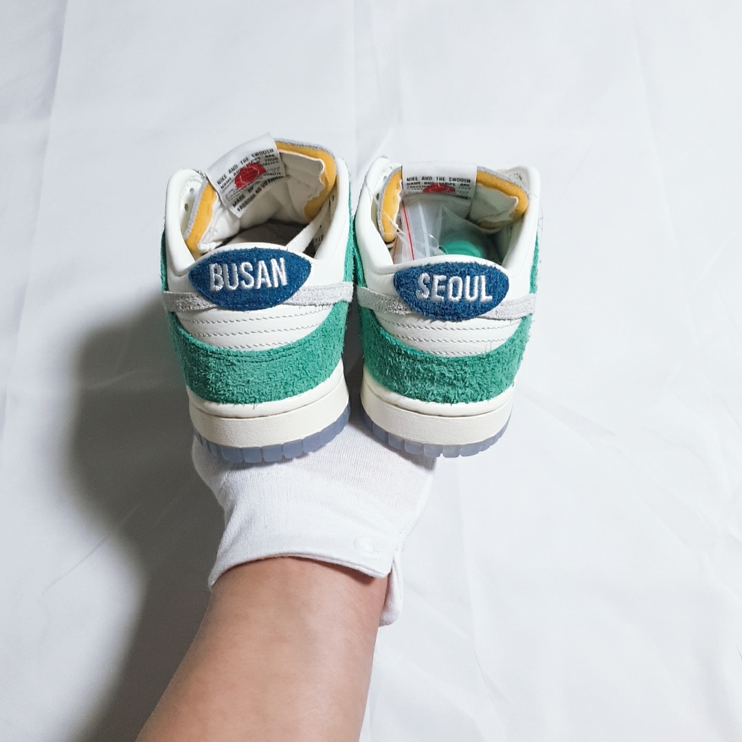 Nike x Kasina Dunk Low Road Sign - Kasina Exclusive 착용 스타일 - 3