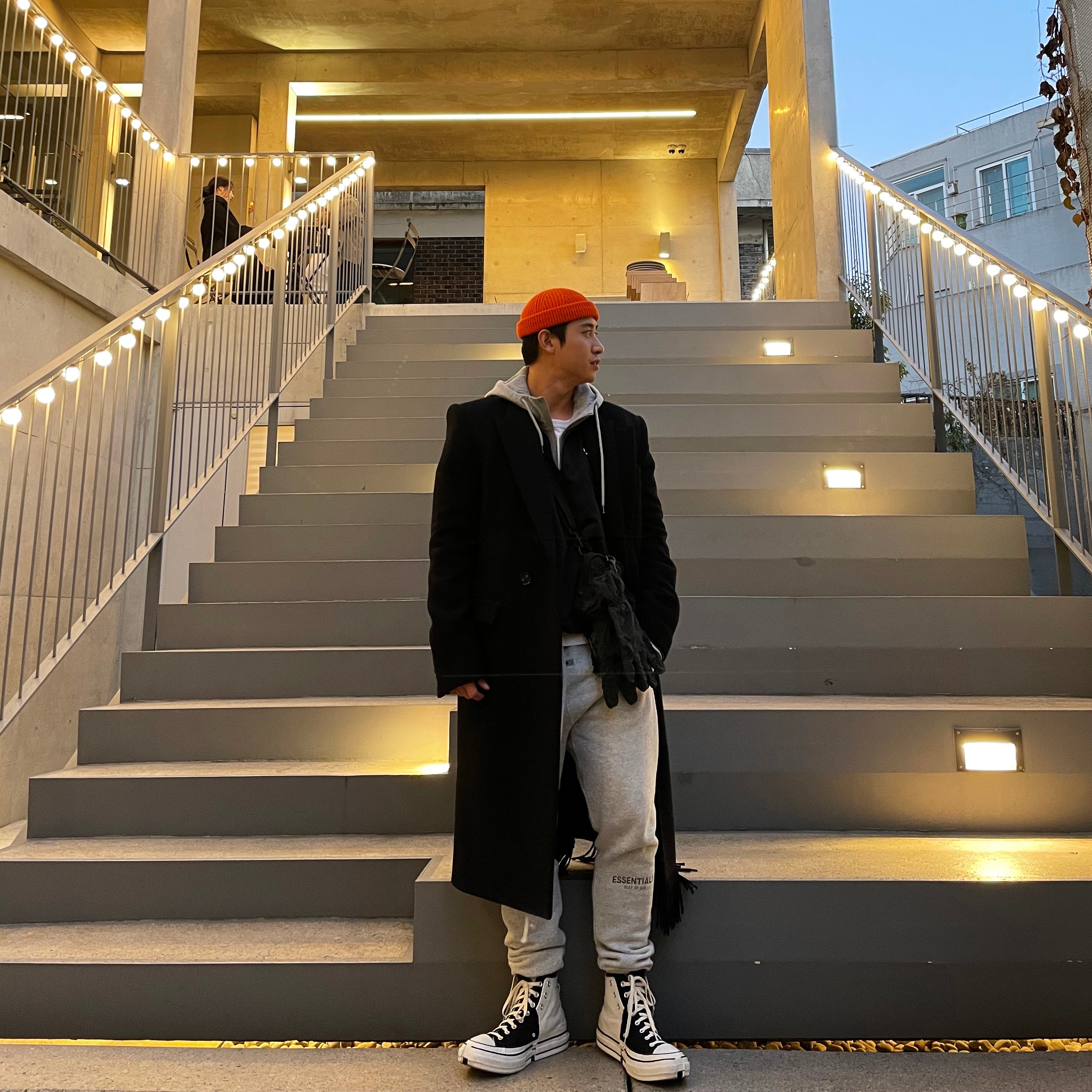 Converse x Feng Chen Wang Chuck 70 2-in-1 Natural Ivory Black, Essentials Sweatpants Heather Grey - 20FW 착용 스타일 - 2