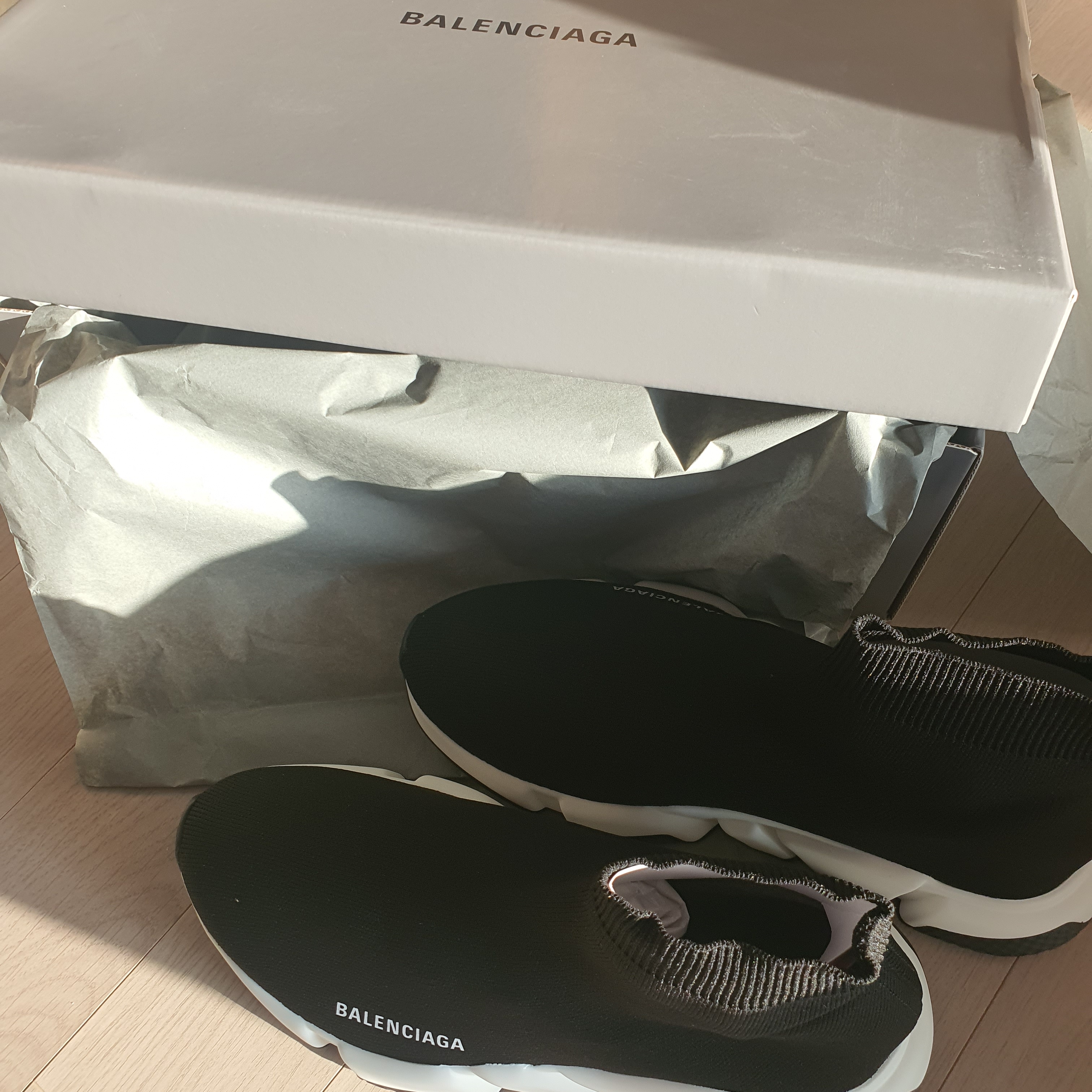 Balenciaga Speed Trainer Black White 2020 착용 스타일 - 3