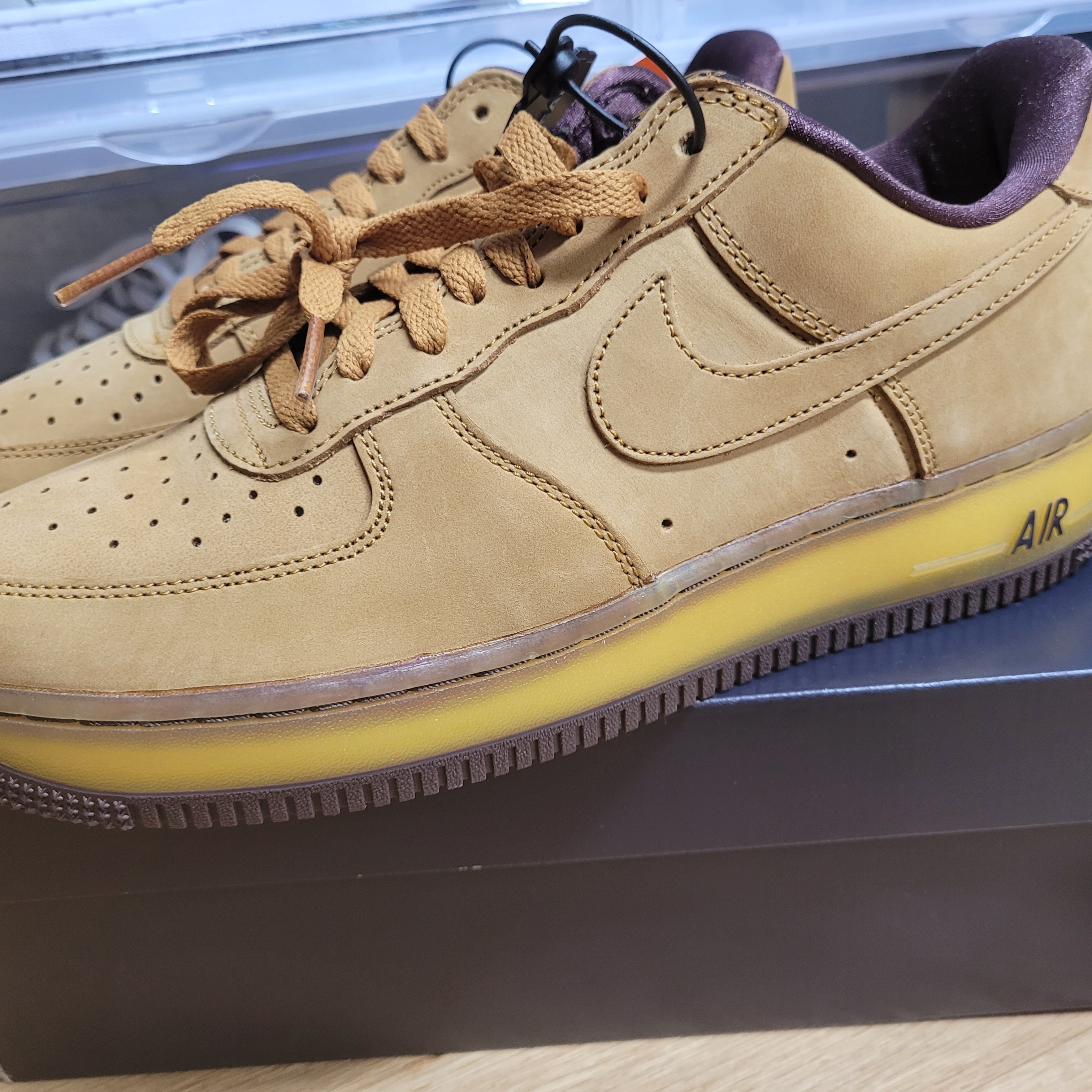 Nike x Stussy Air Force 1 Low Fossil, Nike Air Force 1 Low Retro SP Wheat Mocha 착용 스타일 - 4