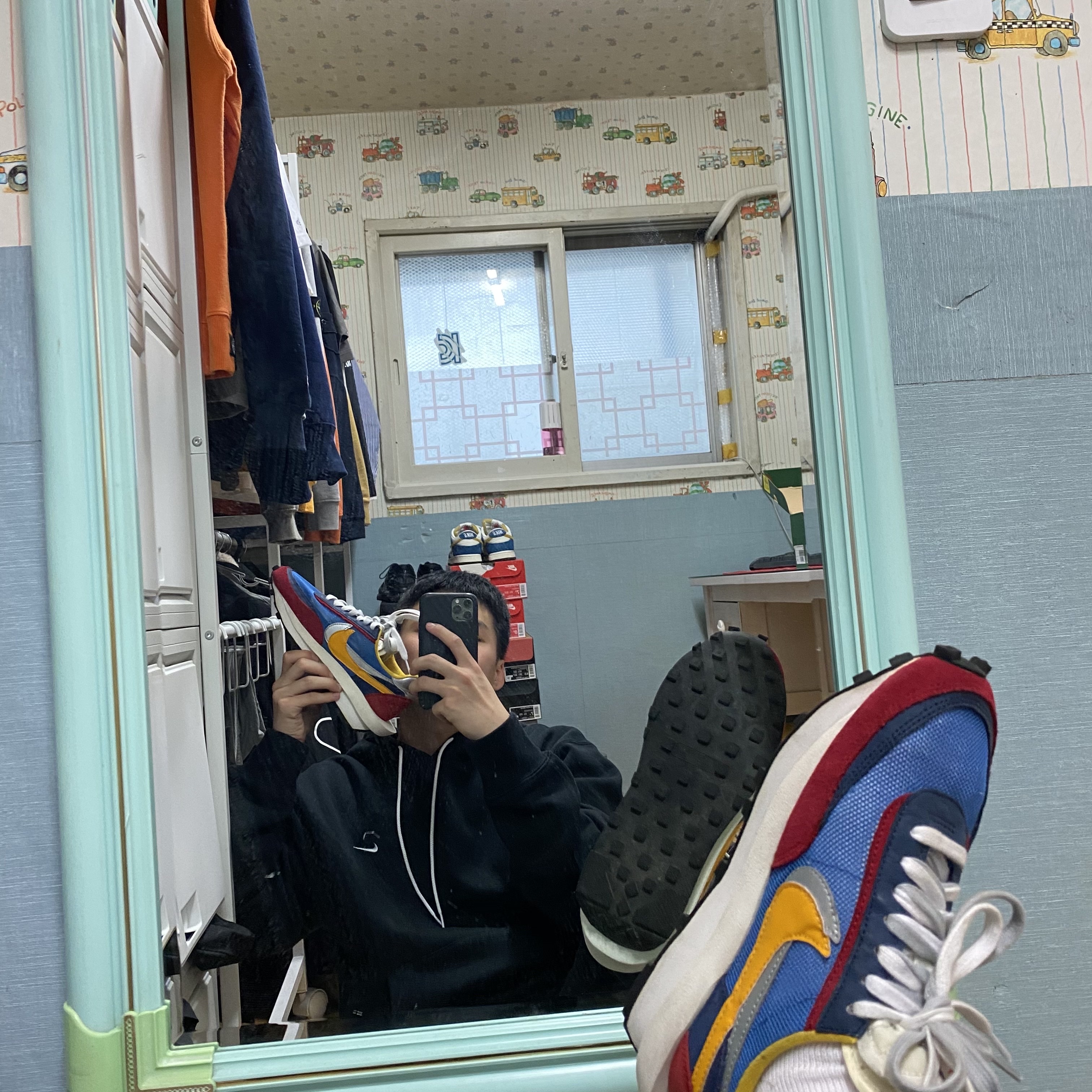 Nike x Sacai LDWaffle Blue Multi 착용 스타일