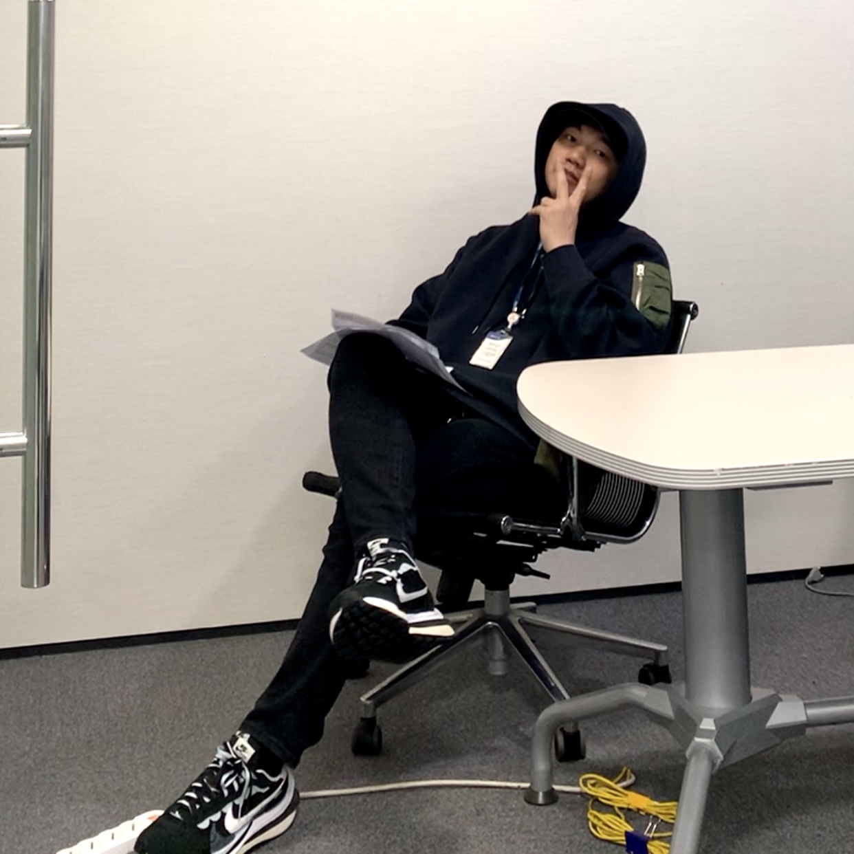 Nike x Sacai VaporWaffle Black White, Nike x Sacai NRG Hoodie Pitch Blue 착용 스타일
