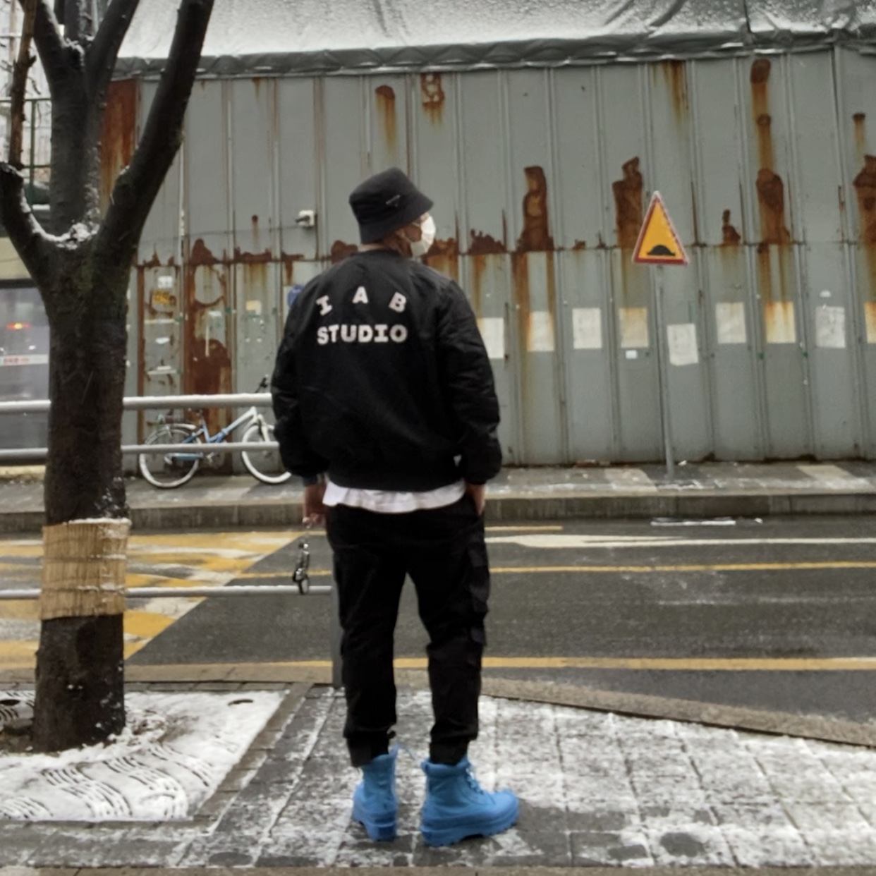 Converse x Ambush Chuck Taylor All Star Duck Boot Blithe 착용 스타일 - 2