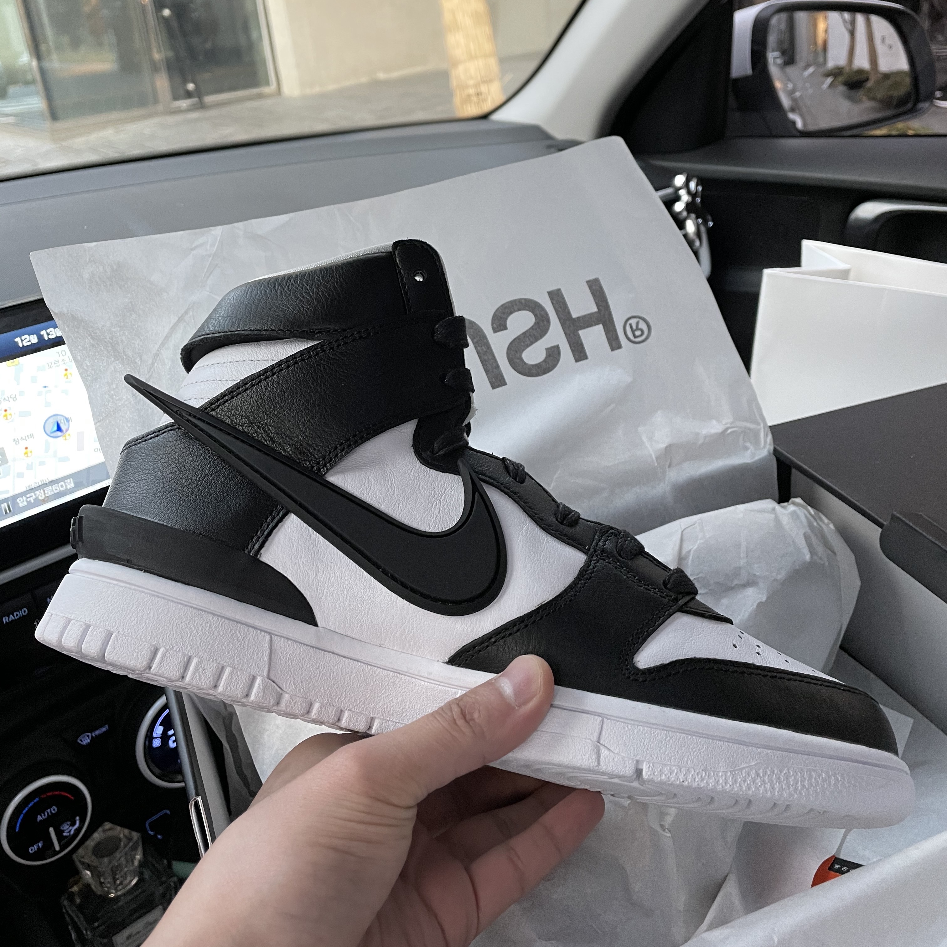 Nike x Ambush Dunk High Black 착용 스타일
