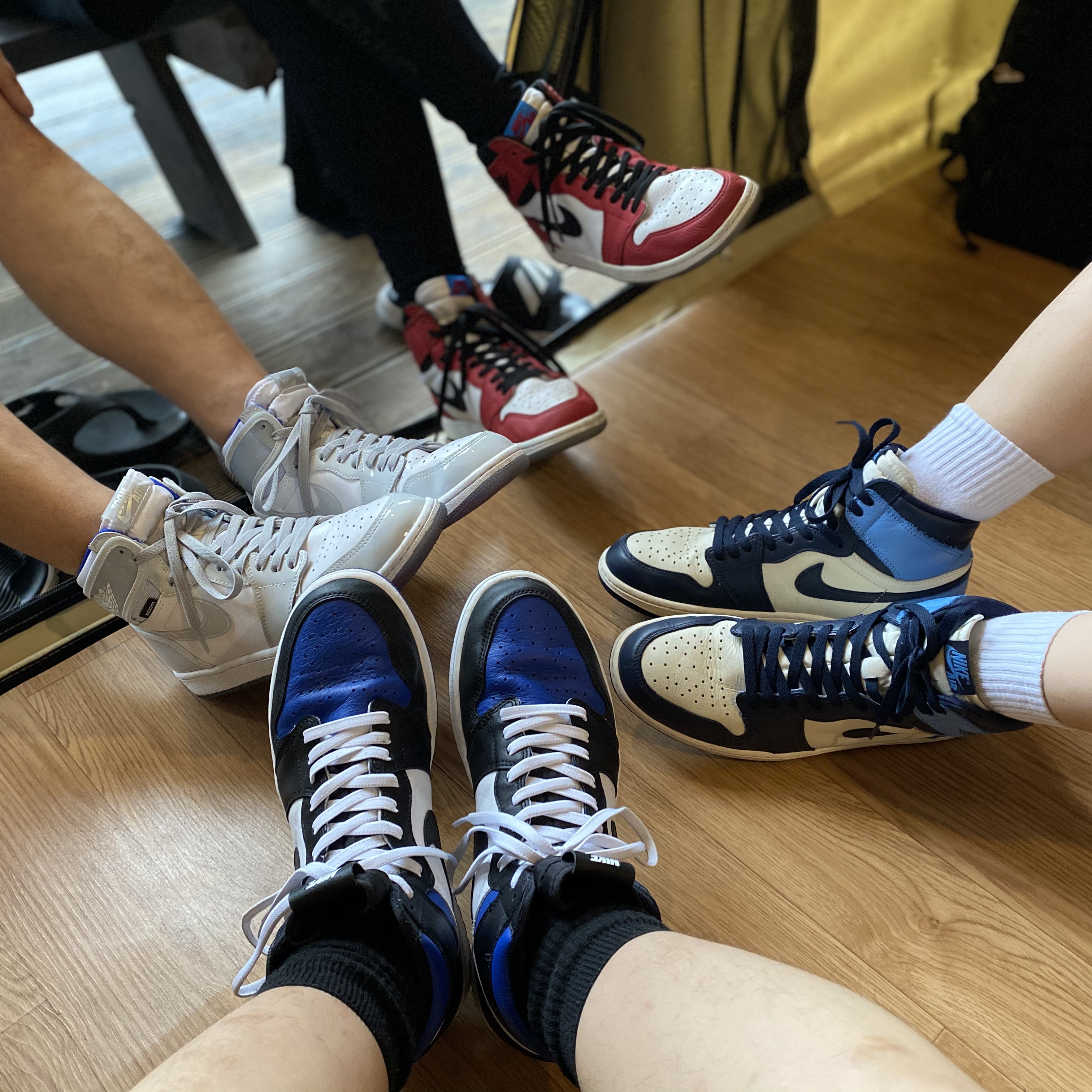 Jordan 1 Retro High OG Royal Toe, Jordan 1 Retro High Zoom White Racer Blue 착용 스타일