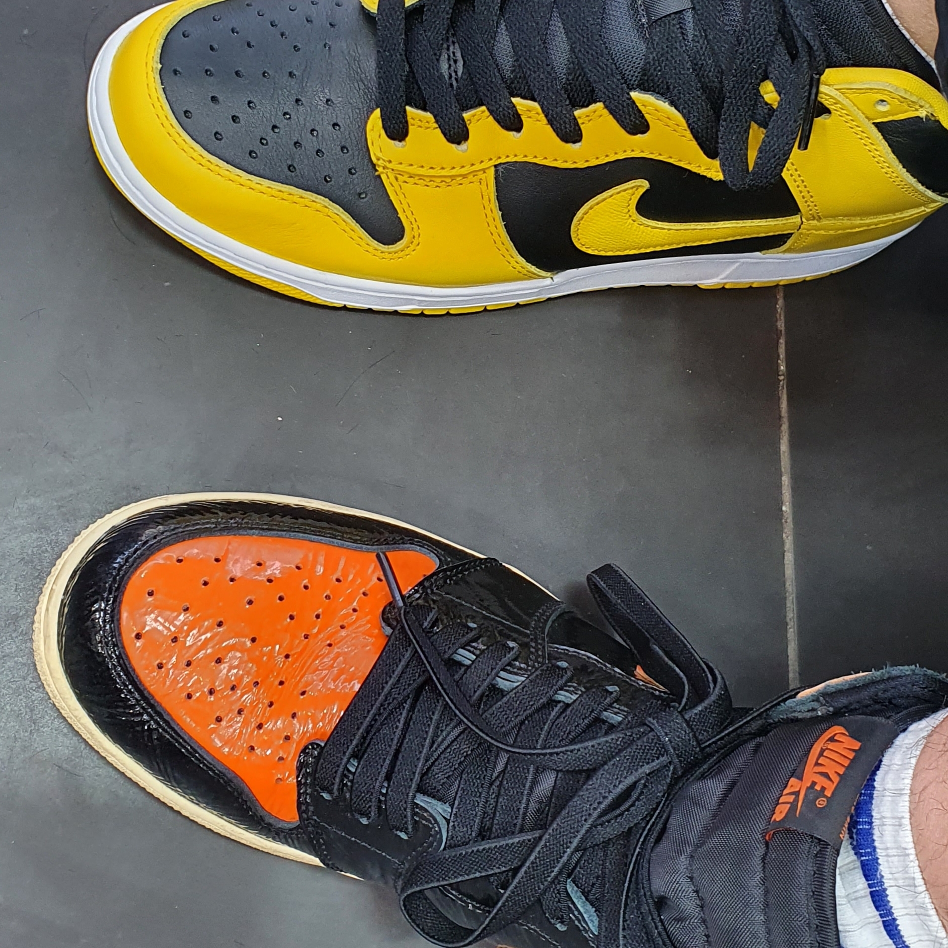 Nike Dunk High SP Varsity Maize, Jordan 1 Retro High Shattered Backboard 3.0 착용 스타일