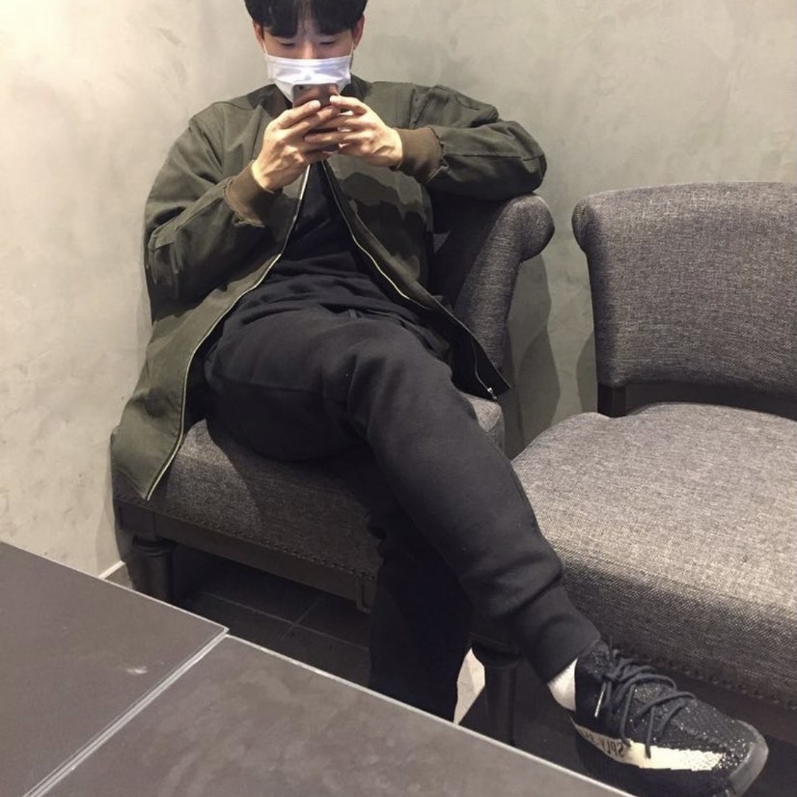 Adidas Yeezy Boost 350 V2 Core Black White 2016 착용 스타일