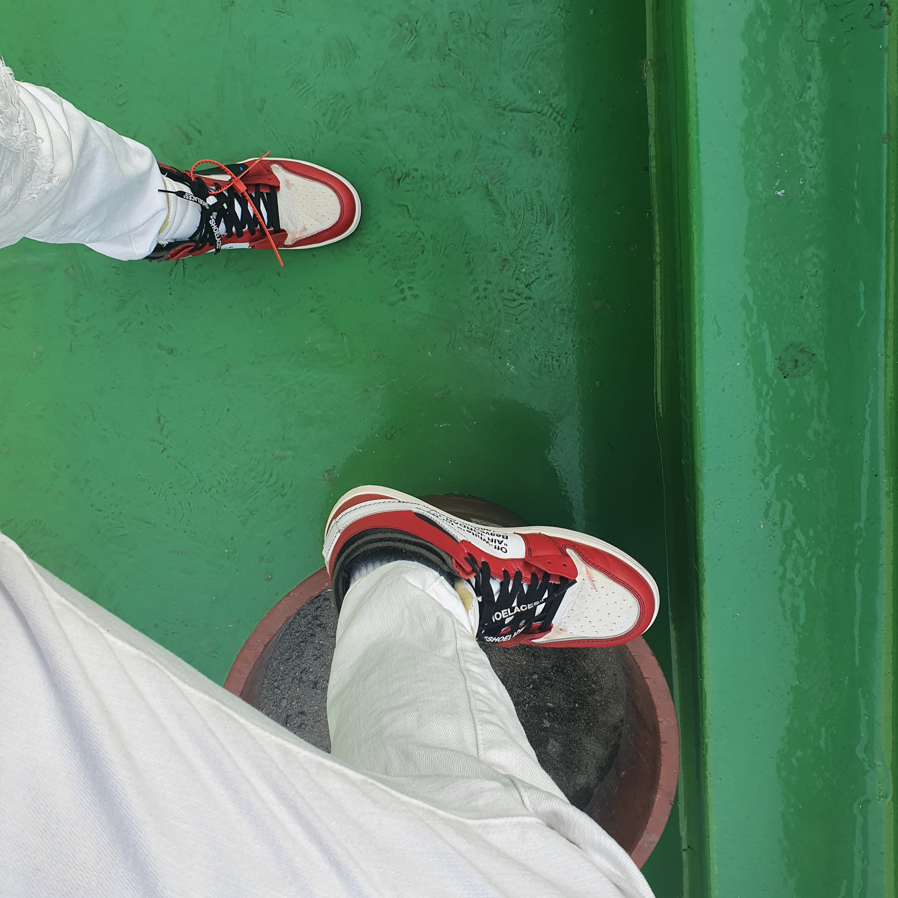 Jordan 1 x Off-White Retro High Chicago The Ten 착용 스타일