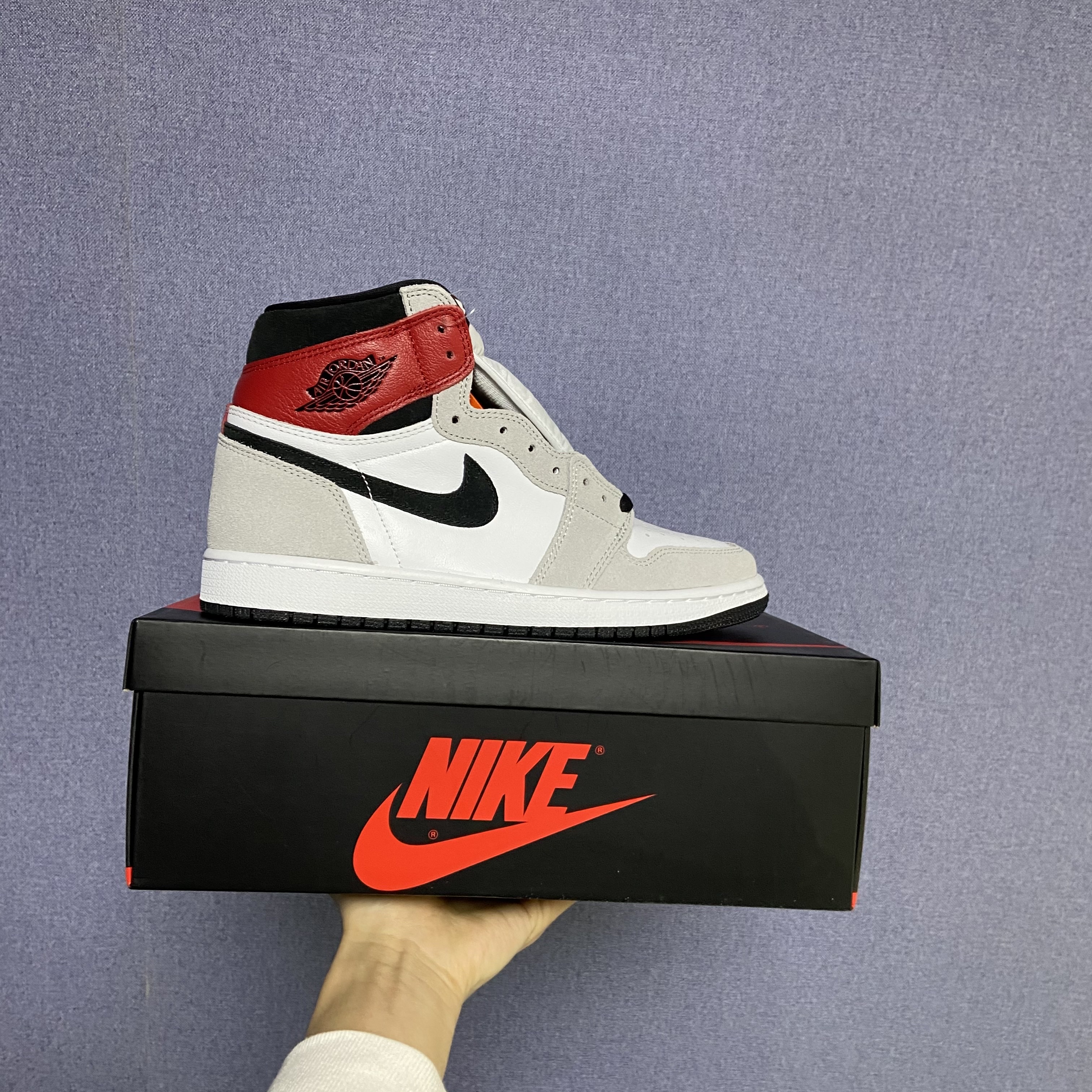 Jordan 1 Retro High OG Light Smoke Grey 착용 스타일