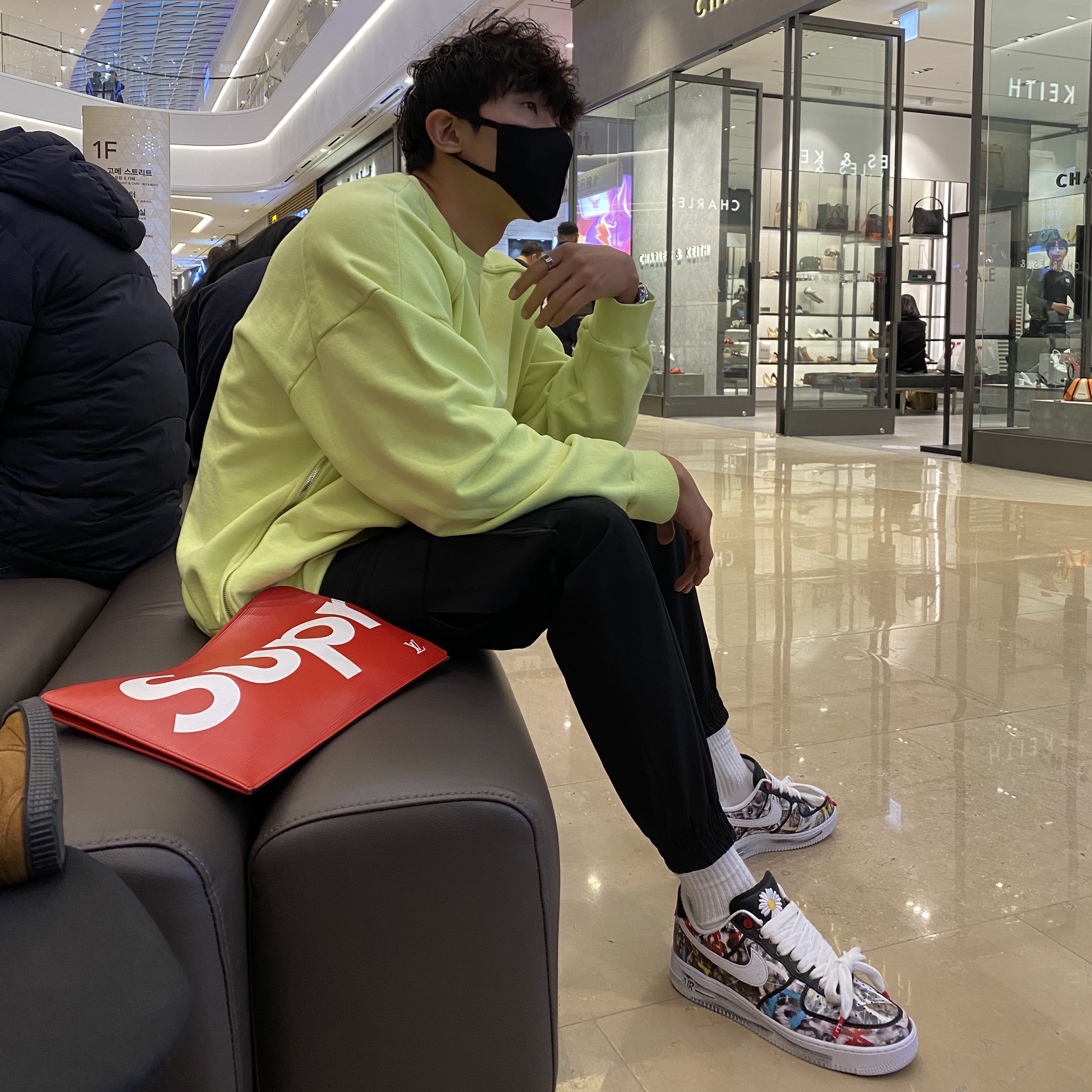 Nike x Peaceminusone Air Force 1 Low Para-Noise 착용 스타일