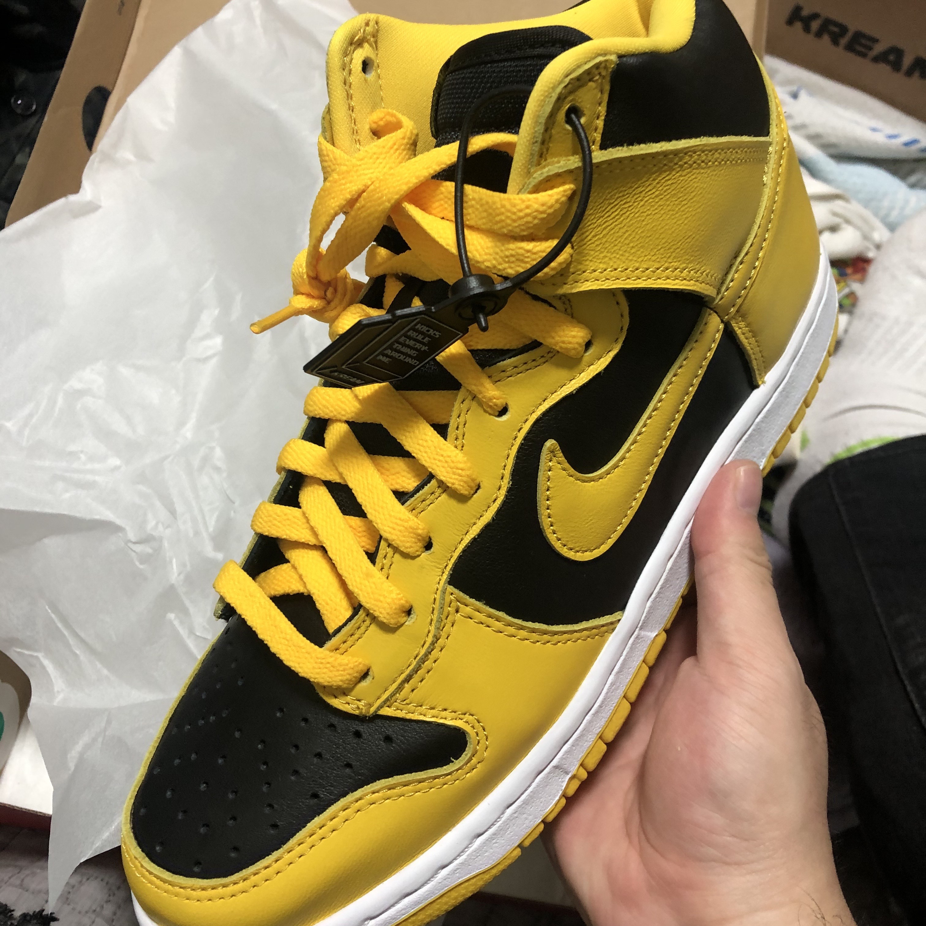 Nike Dunk High SP Varsity Maize 착용 스타일