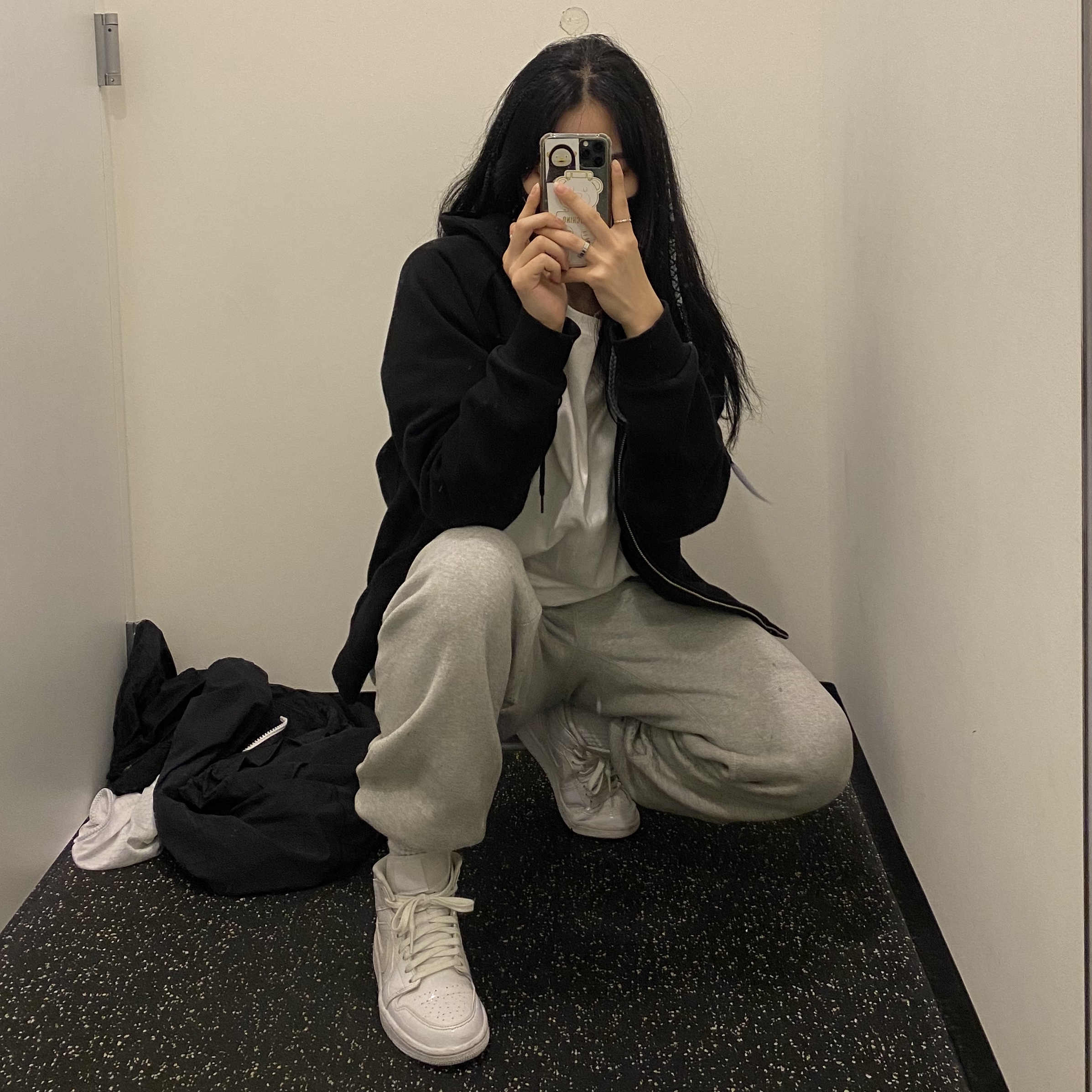 Jordan 1 Mid Triple White 착용 스타일 - 2