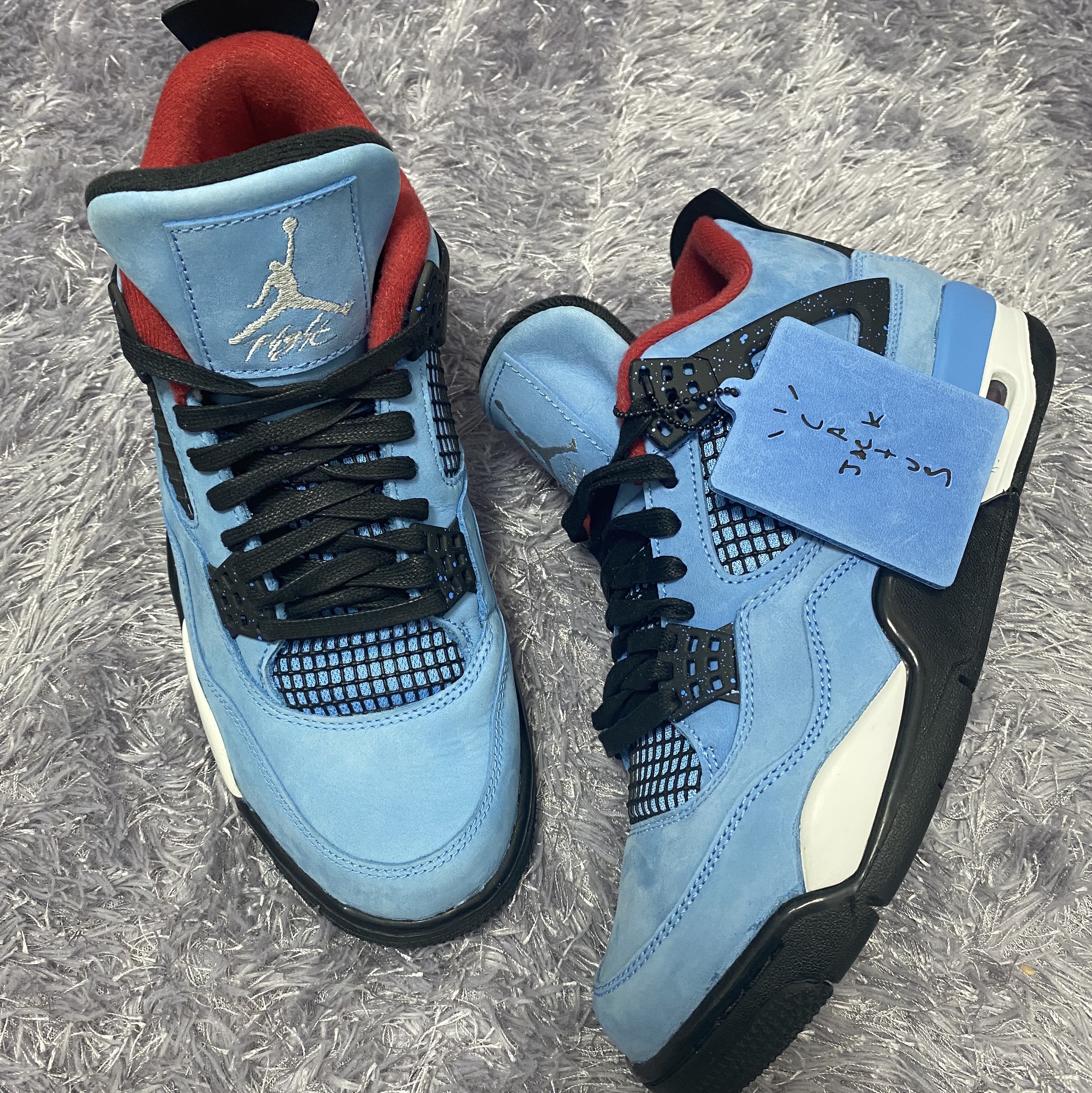 Jordan 4 x Travis Scott Retro Cactus Jack 착용 스타일