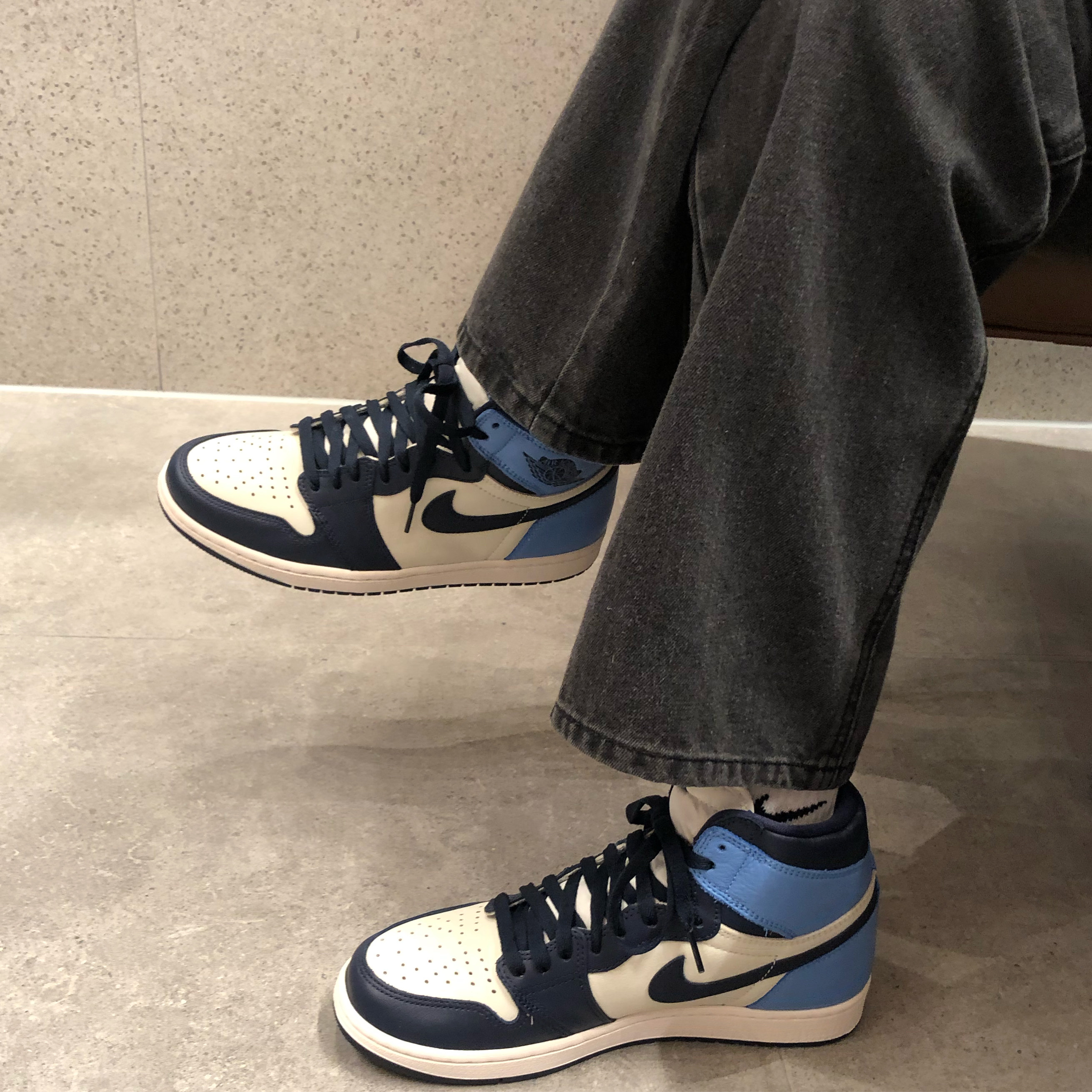 Jordan 1 Retro High RE2PECT (Derek Jeter), Jordan 1 Retro High Obsidian UNC 착용 스타일 - 2