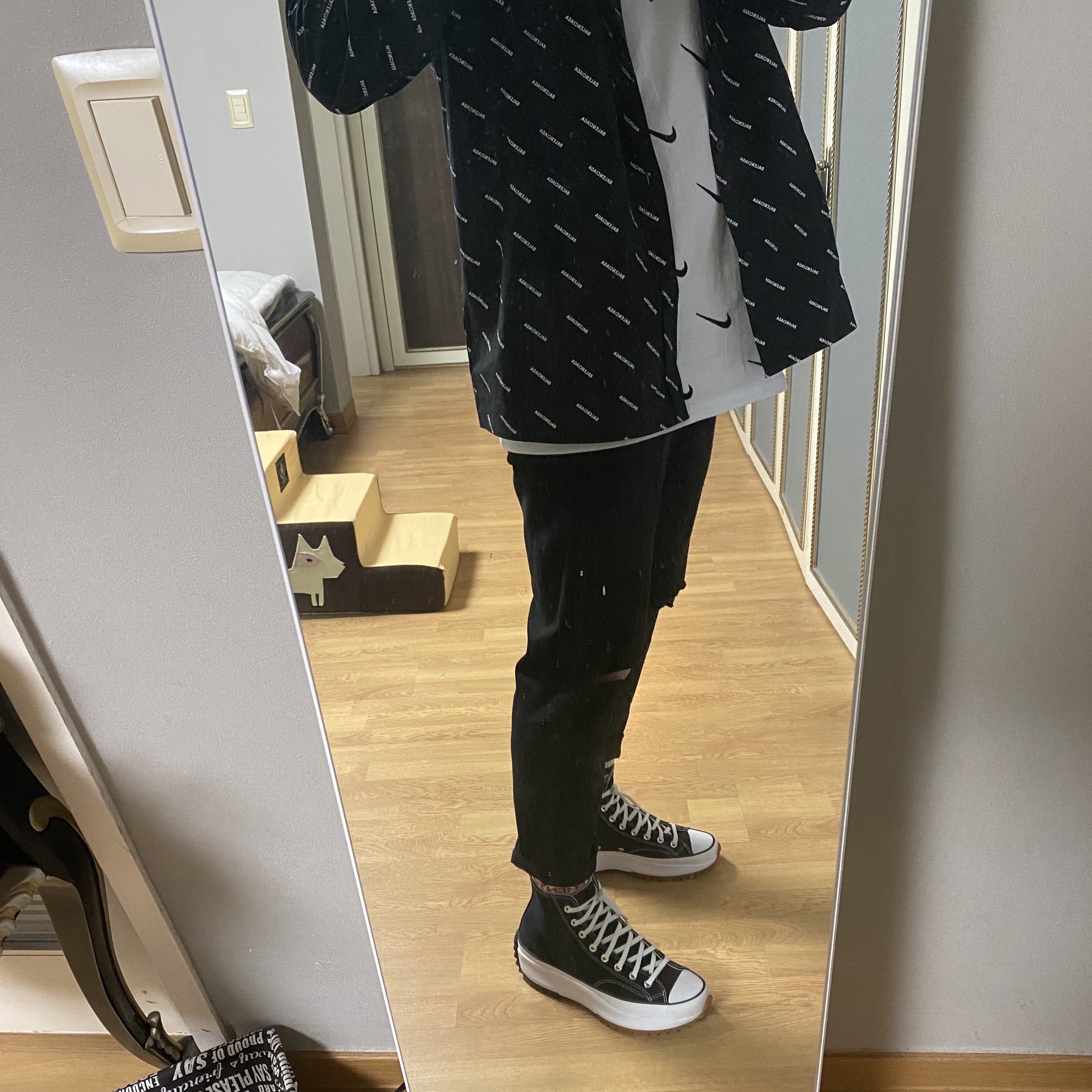 Converse Run Star Hike Hi Black White Gum 착용 스타일 - 3
