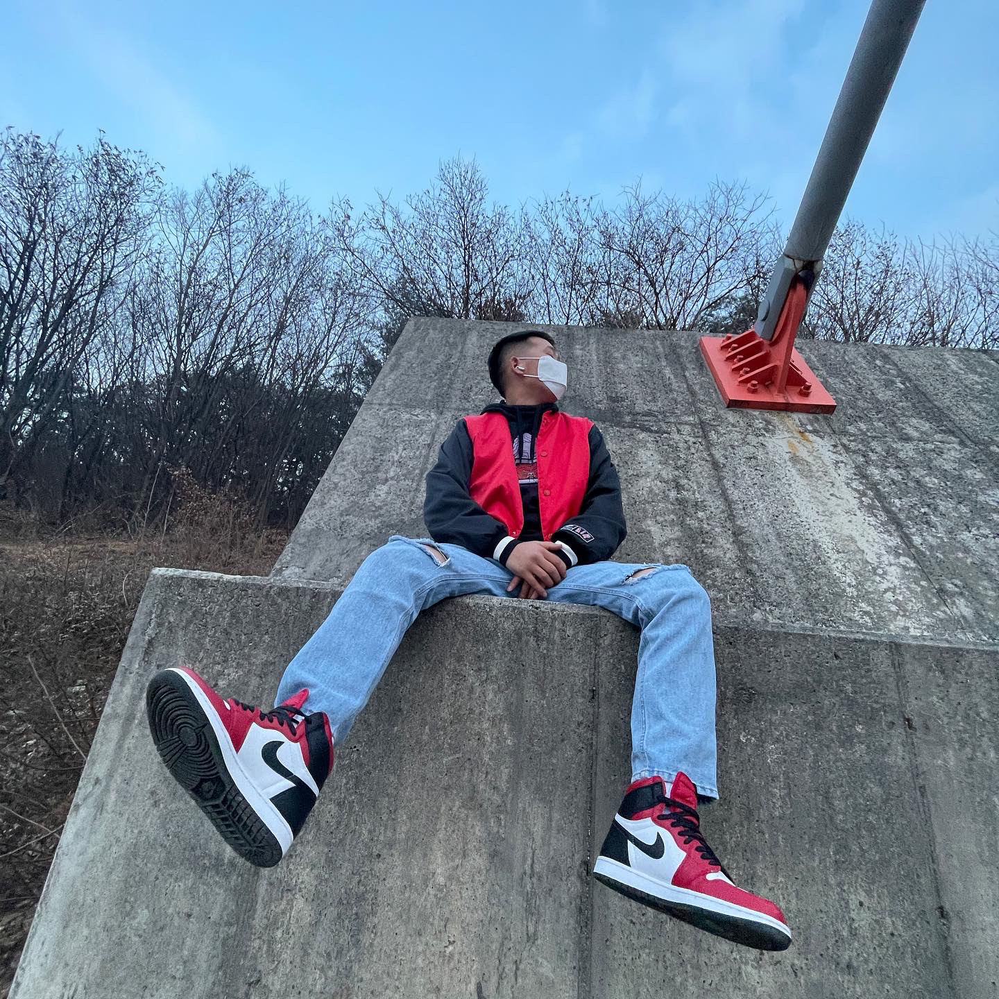 (W) Jordan 1 Retro High Satin Red 착용 스타일