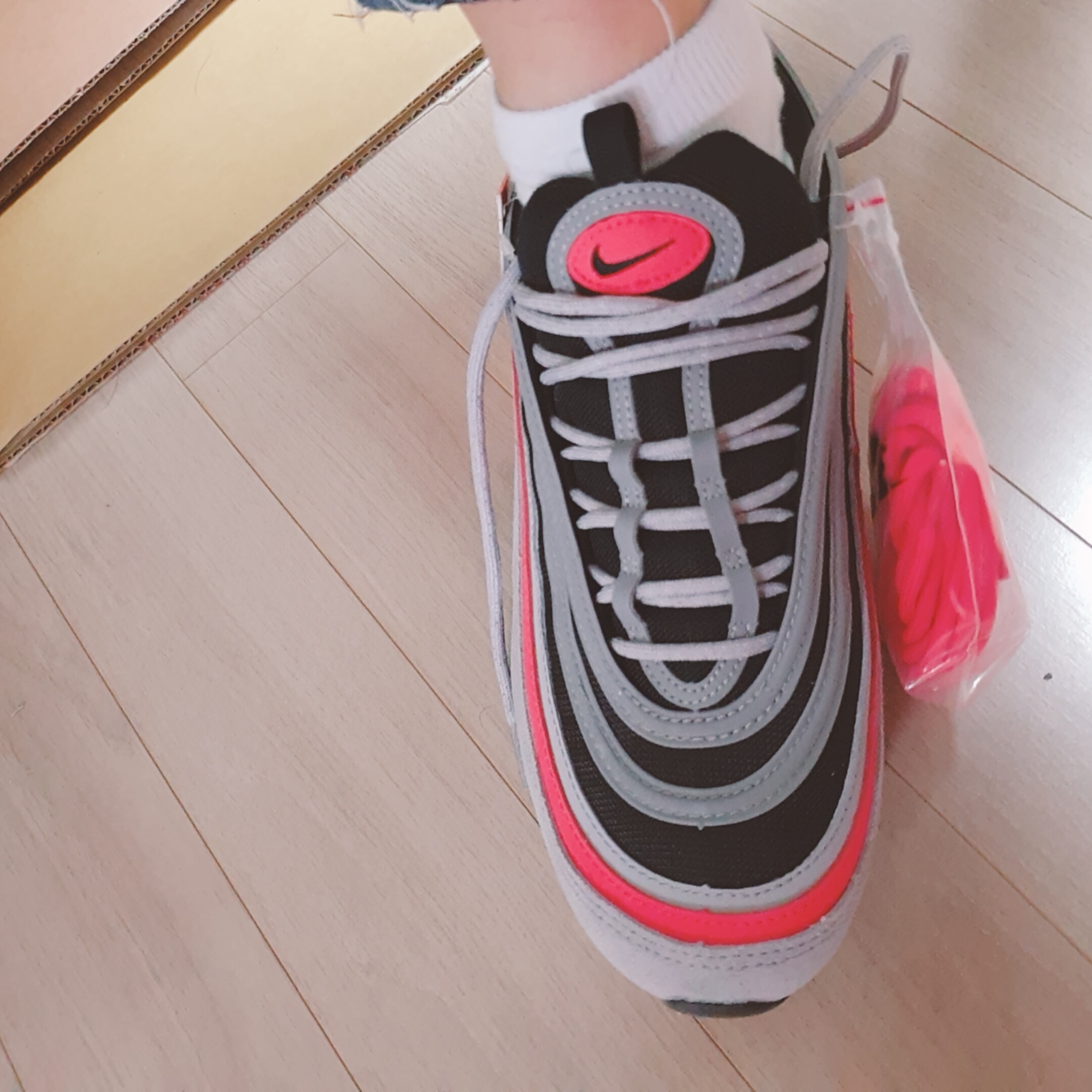 Nike Air Max 97 Neon Seoul 착용 스타일 - 3