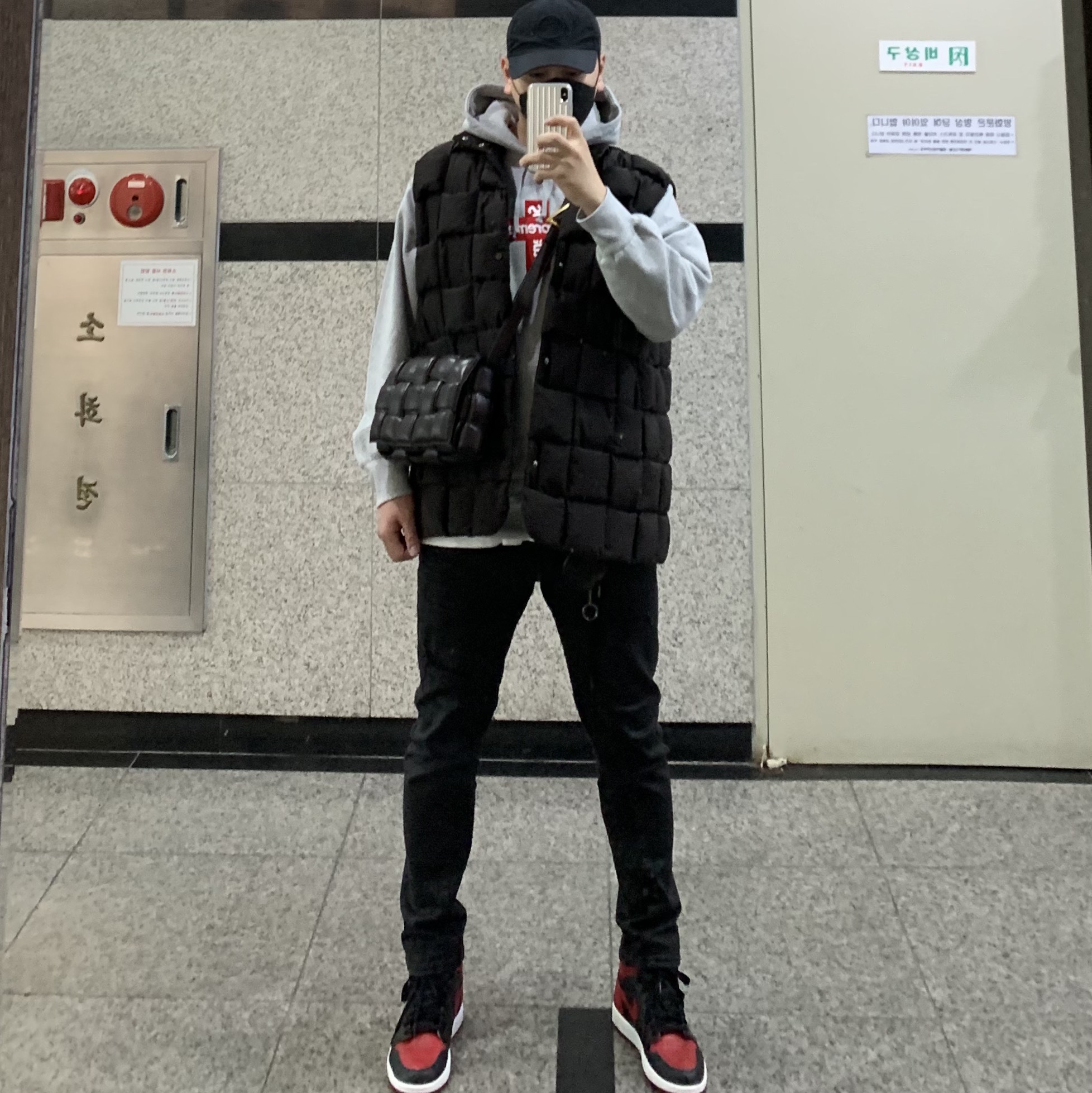 Supreme Cross Box Logo Hooded Sweatshirt Heather Grey - 20FW, Jordan 1 Retro High OG Bred Banned 2016 착용 스타일 - 1