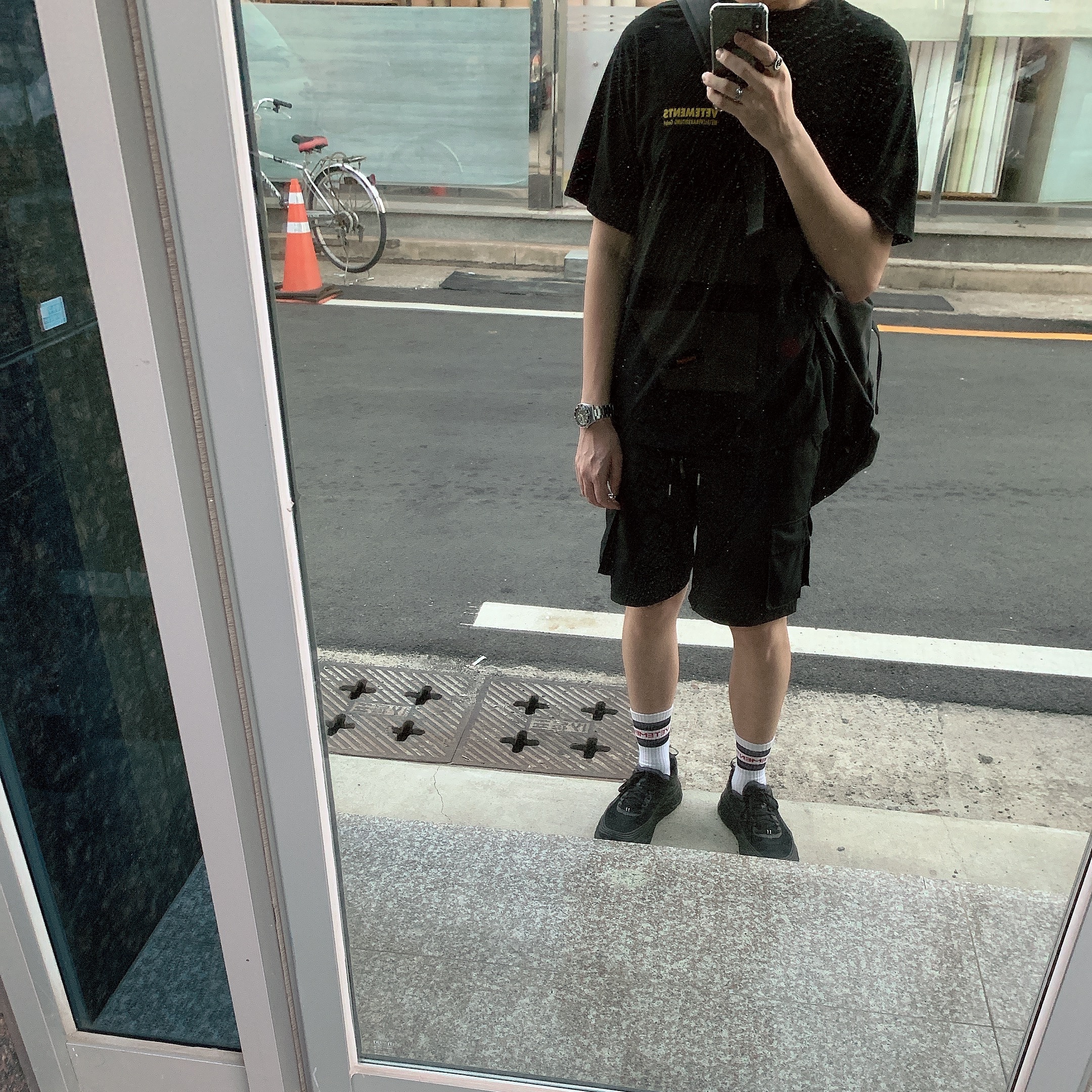 Hoka Bondi 6 Black 착용 스타일