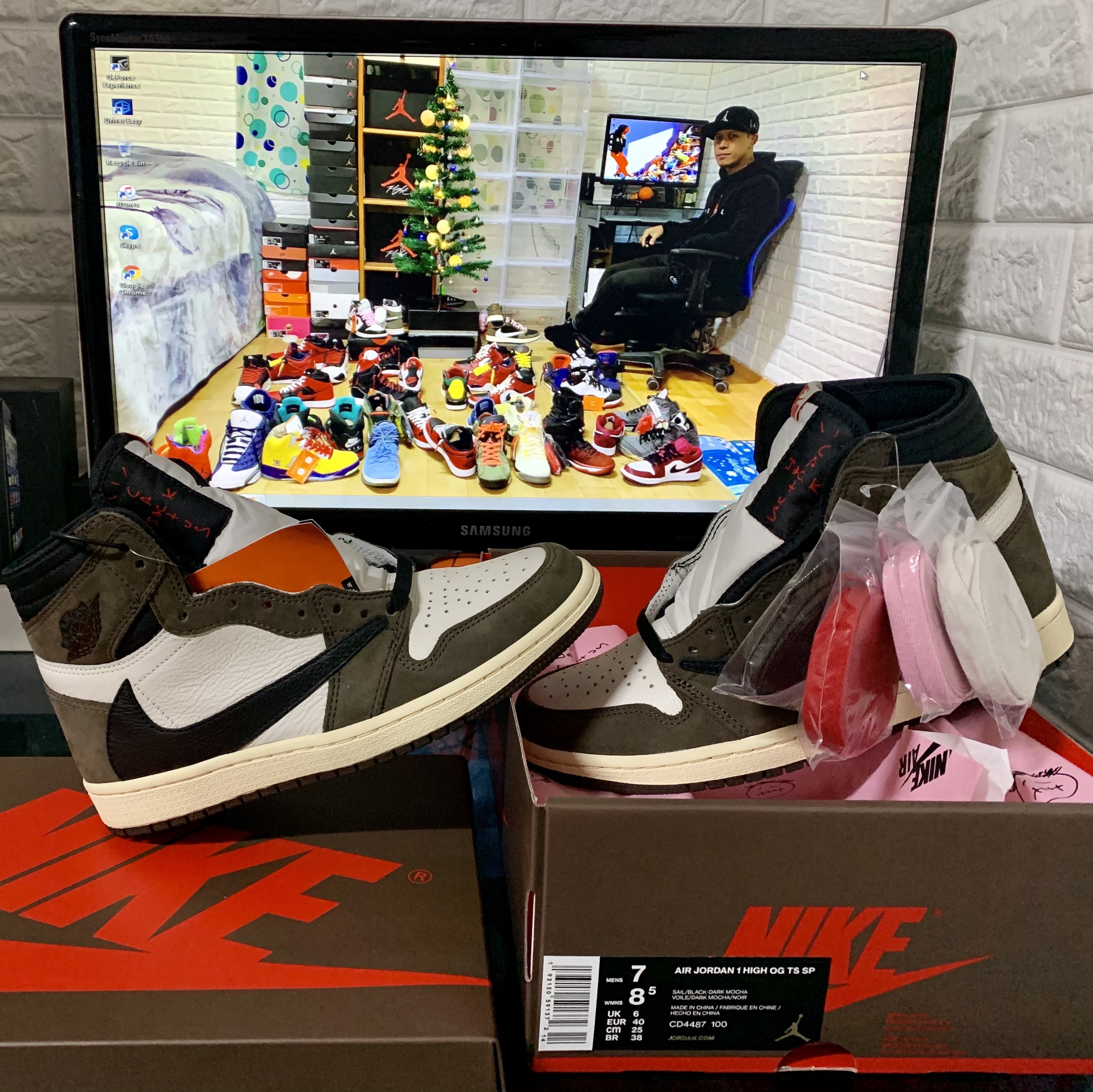 Jordan 1 x Travis Scott Retro High OG SP Mocha 착용 스타일 - 4