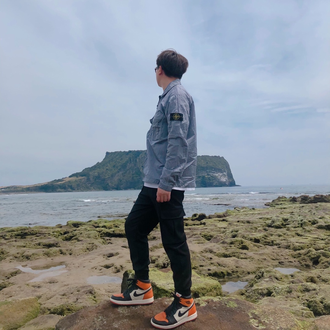 Jordan 1 Retro Shattered Backboard 착용 스타일