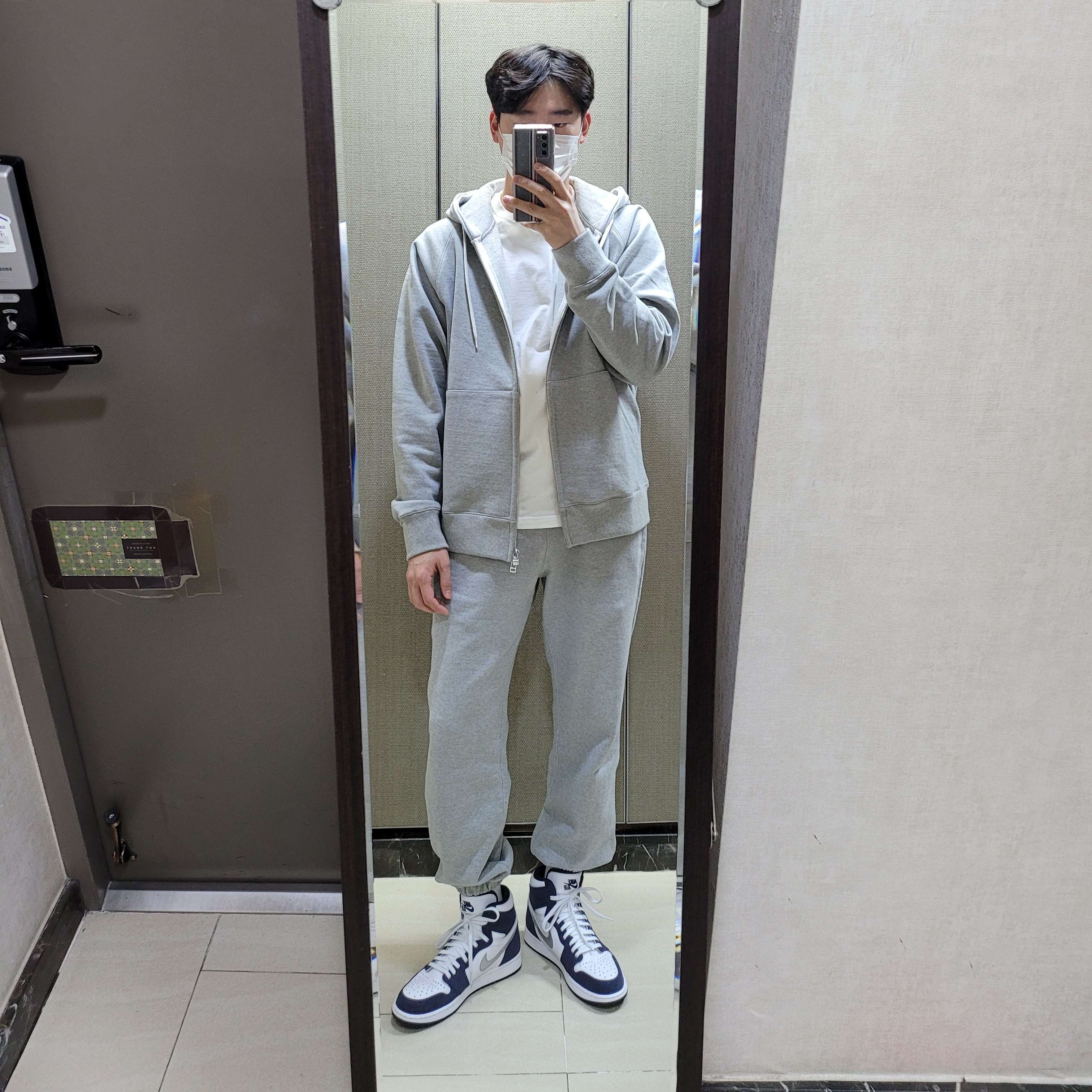 Jordan 1 Retro High OG CO.JP Midnight Navy 착용 스타일