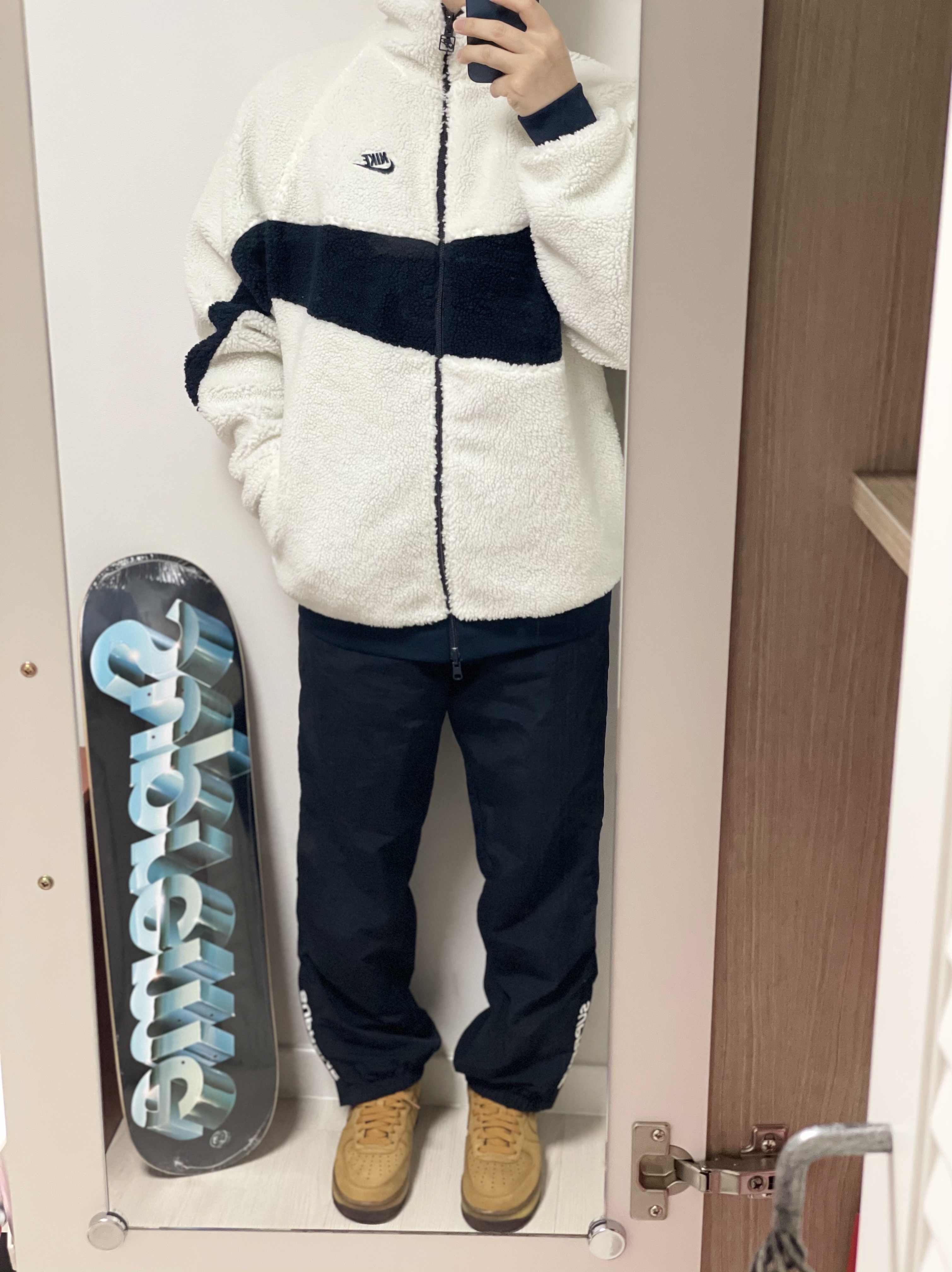 Nike Air Force 1 Low Retro SP Wheat Mocha, Nike Big Swoosh Full Zip Jacket White Navy 착용 스타일