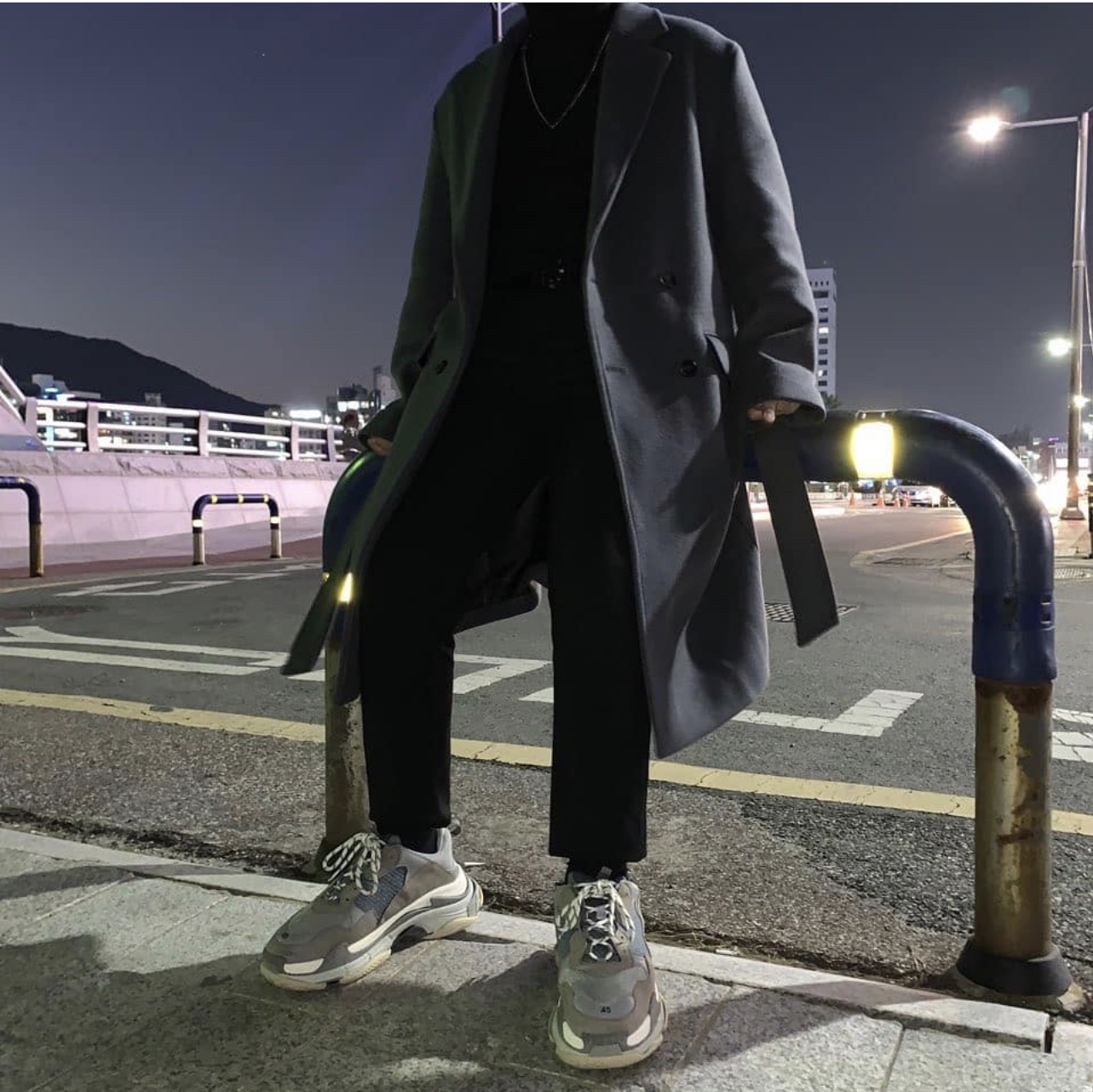 Balenciaga Triple S Grey 2018 착용 스타일