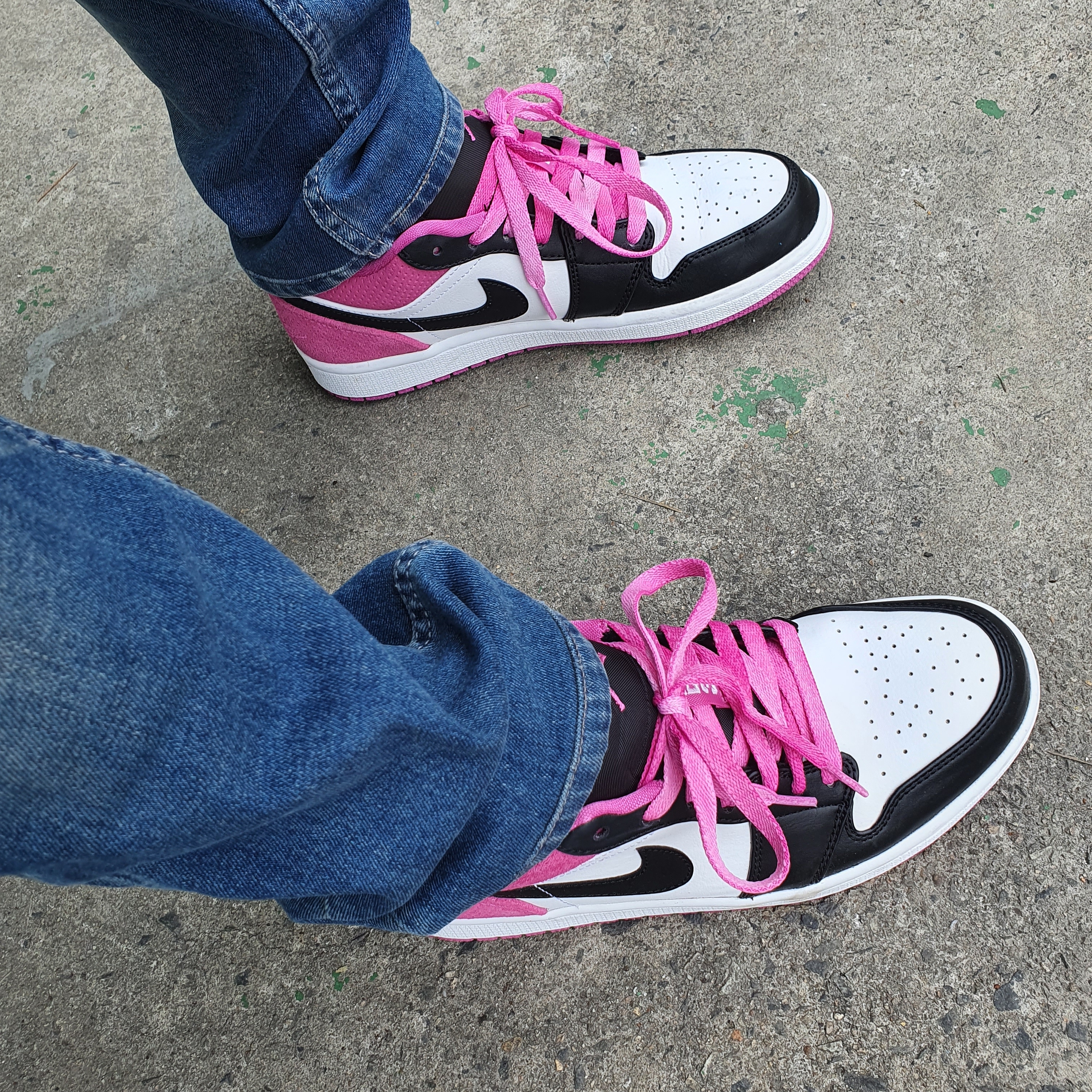 Jordan 1 Low SE Fuchsia 착용 스타일