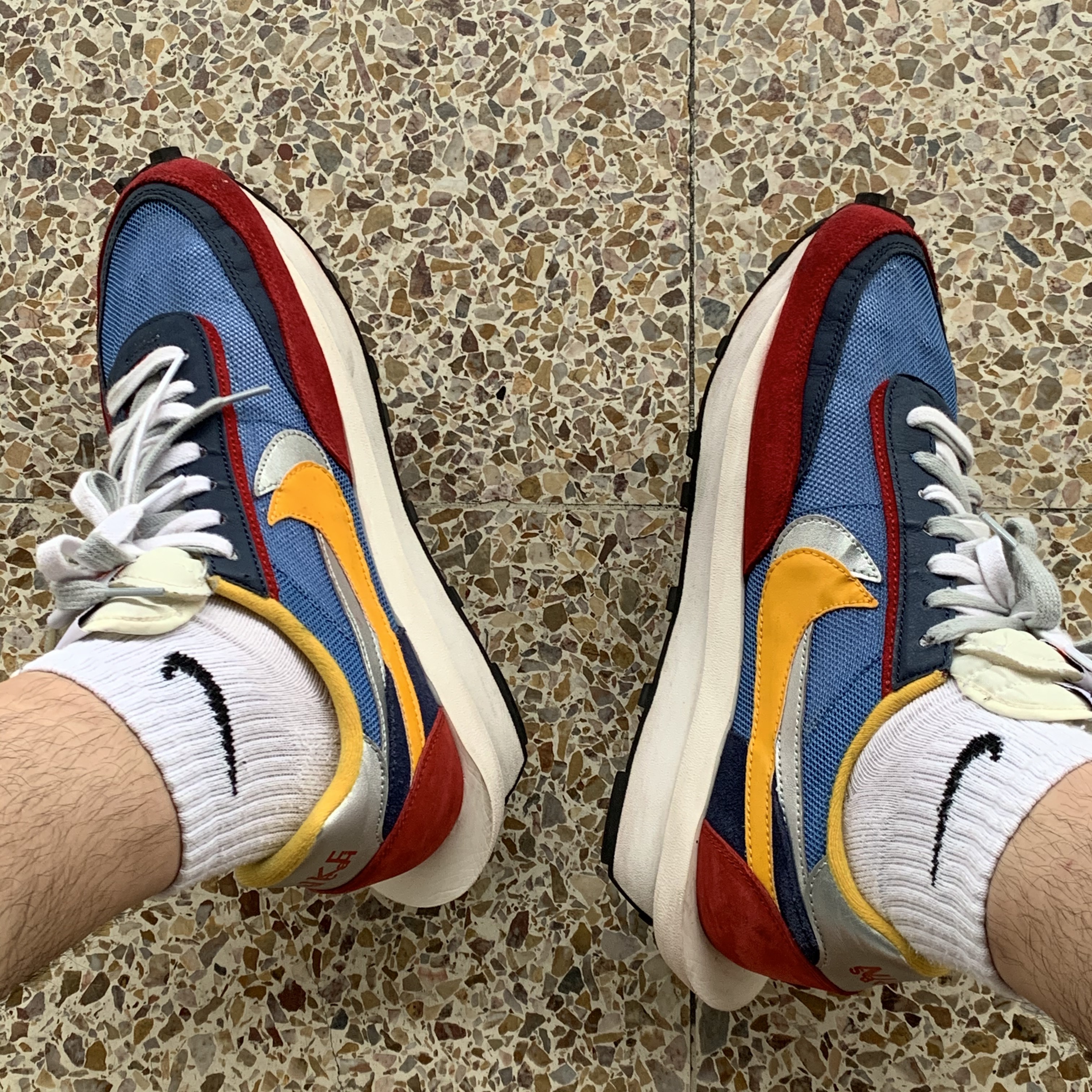 Nike x Sacai LDWaffle Blue Multi 착용 스타일
