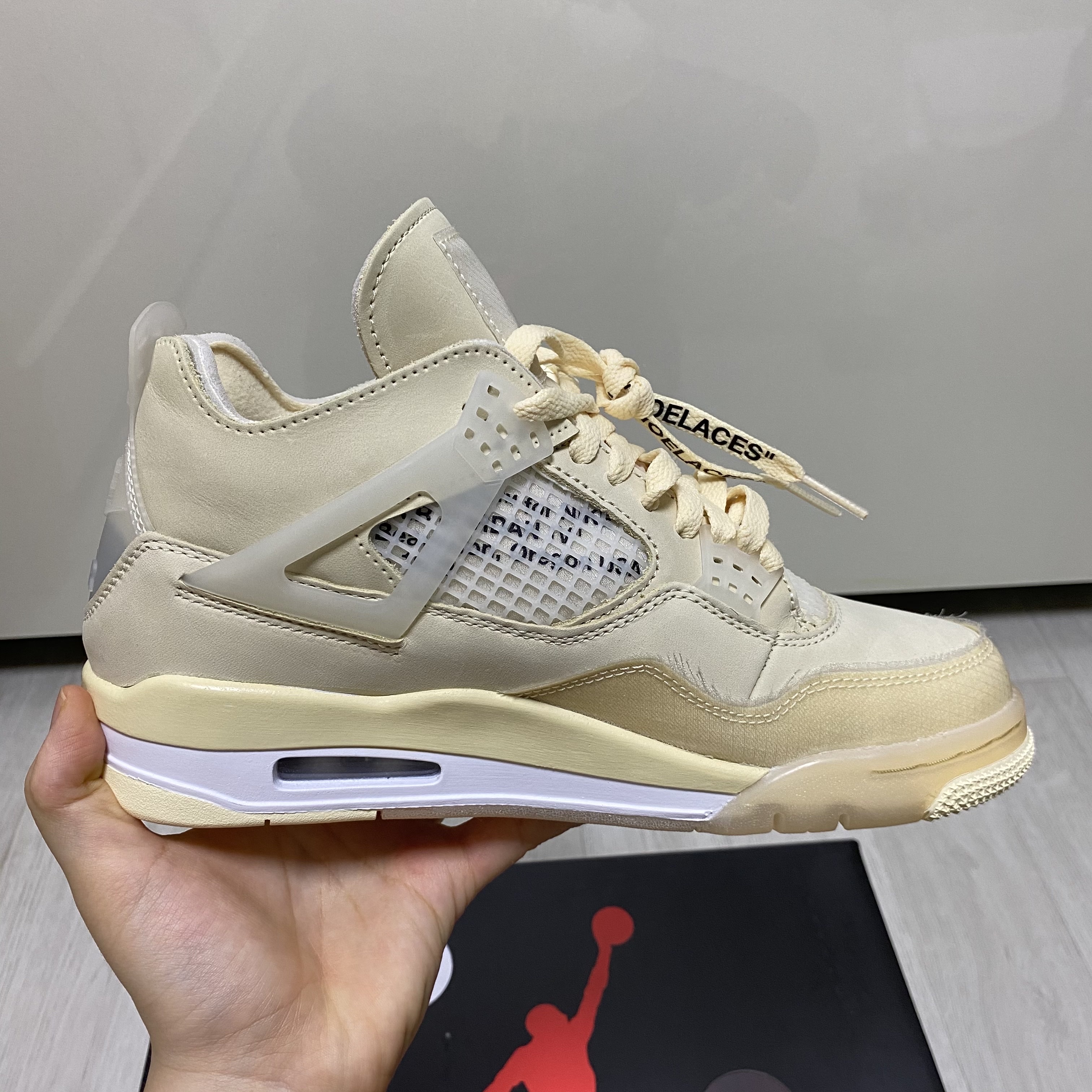 (W) Jordan 4 x Off-White Retro SP Sail 착용 스타일 - 4