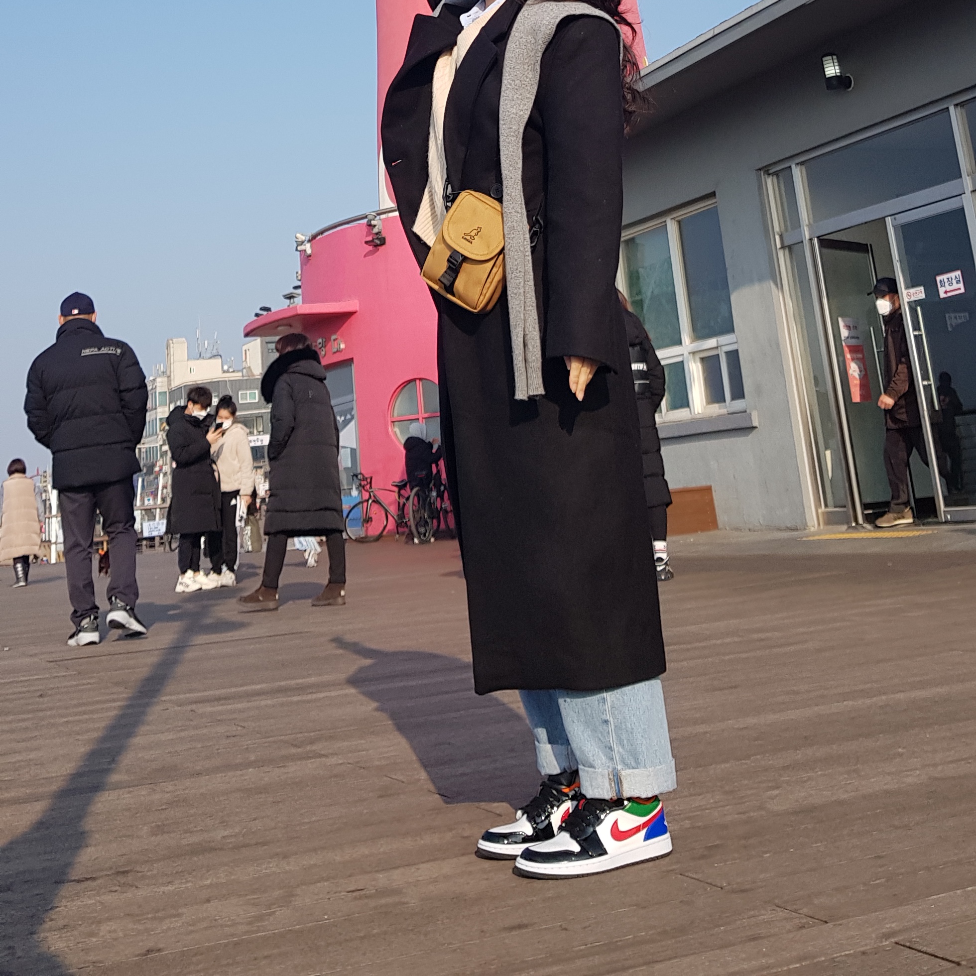 (W) Jordan 1 Low SE Multi-Color Black Toe 착용 스타일 - 2