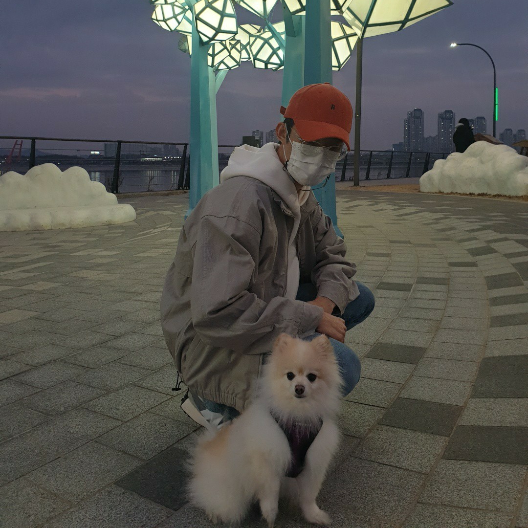 New Balance 327 Grey 착용 스타일